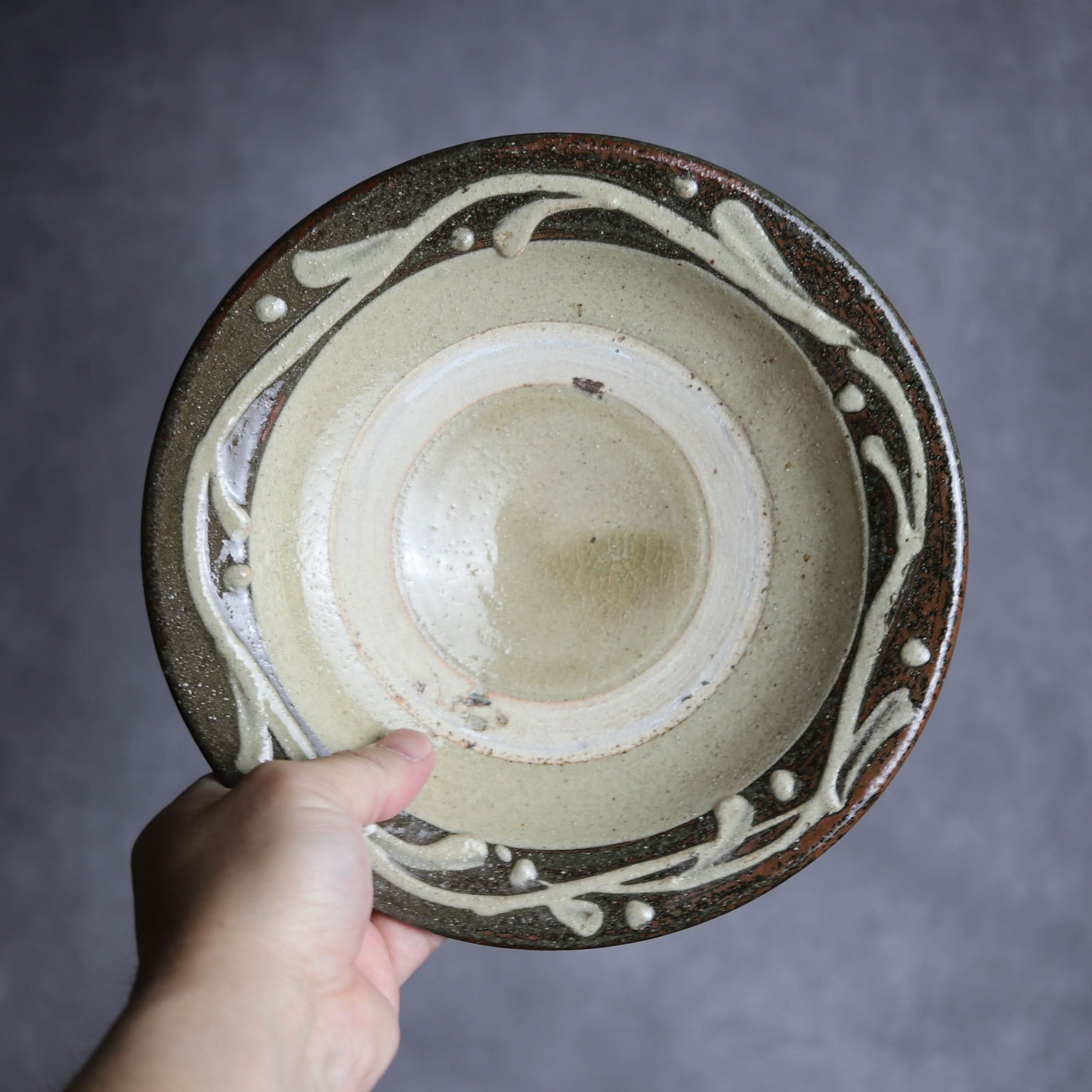 7寸皿1 イッチン 唐草 やちむん 陶器 北窯 宮城正享工房 やちむん 陶器.