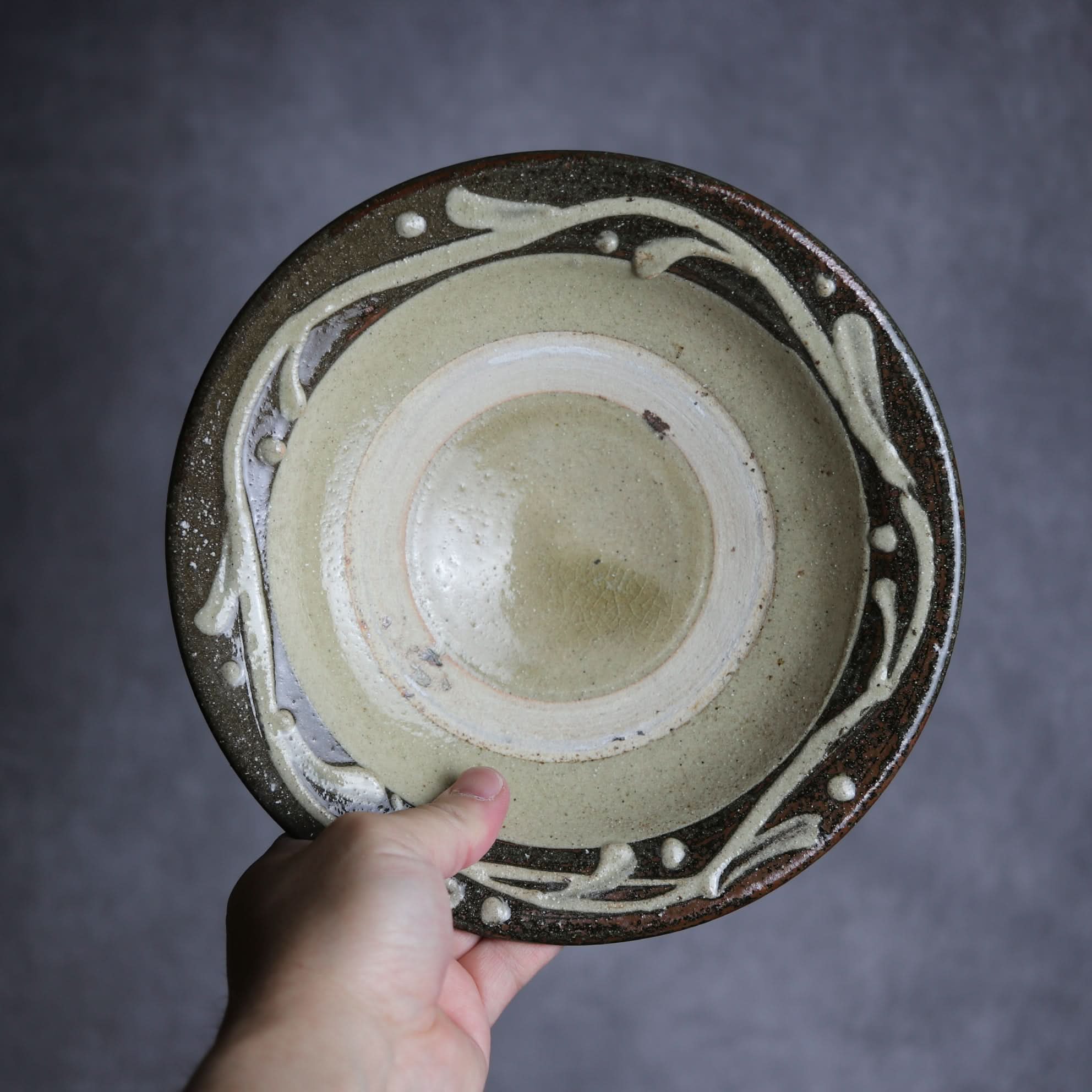 7寸皿1 イッチン 唐草 やちむん 陶器 北窯 宮城正享工房 やちむん 陶器.