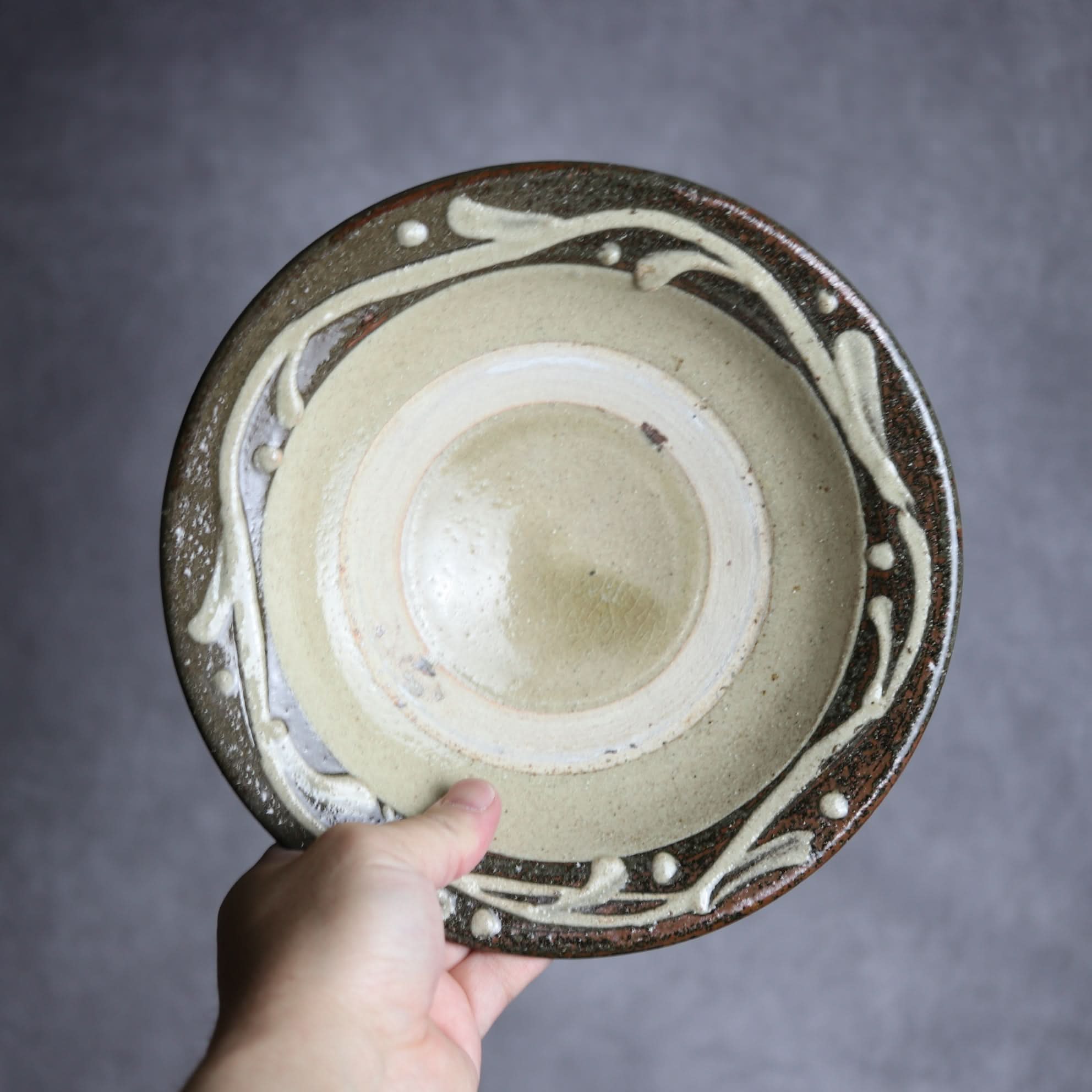 7寸皿1 イッチン 唐草 やちむん 陶器 北窯 宮城正享工房 やちむん 陶器.