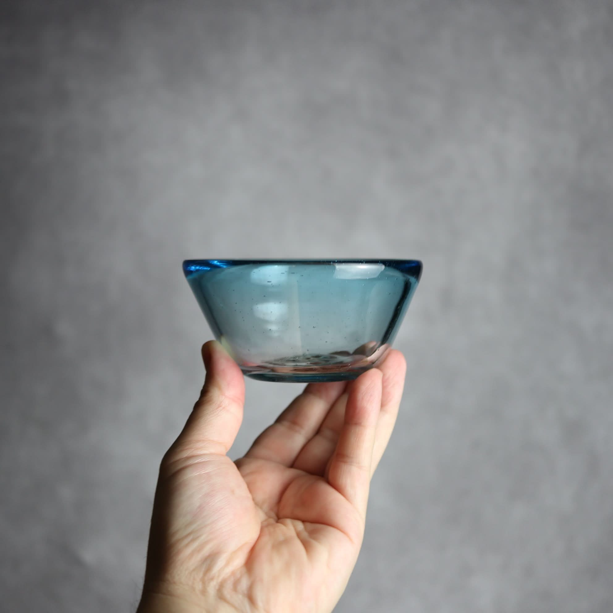 ノーマルボウル 小 水色 琉球ガラス ガラス工房清天 琉球ガラス.
