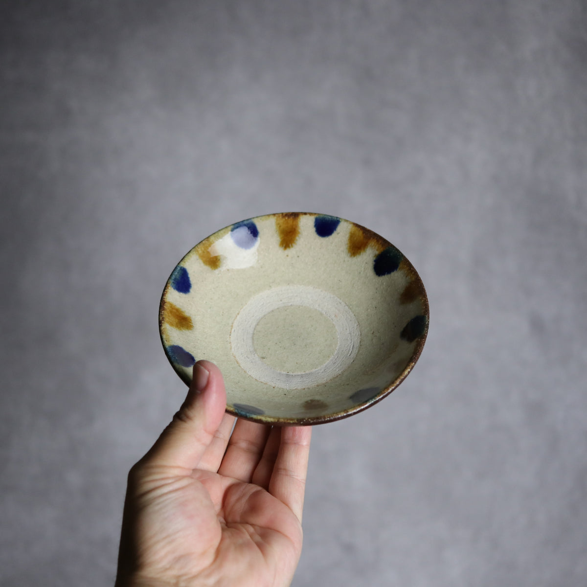 4寸皿1 飴 呉須釉 縁点打 やちむん 陶器 北窯 松田共司工房