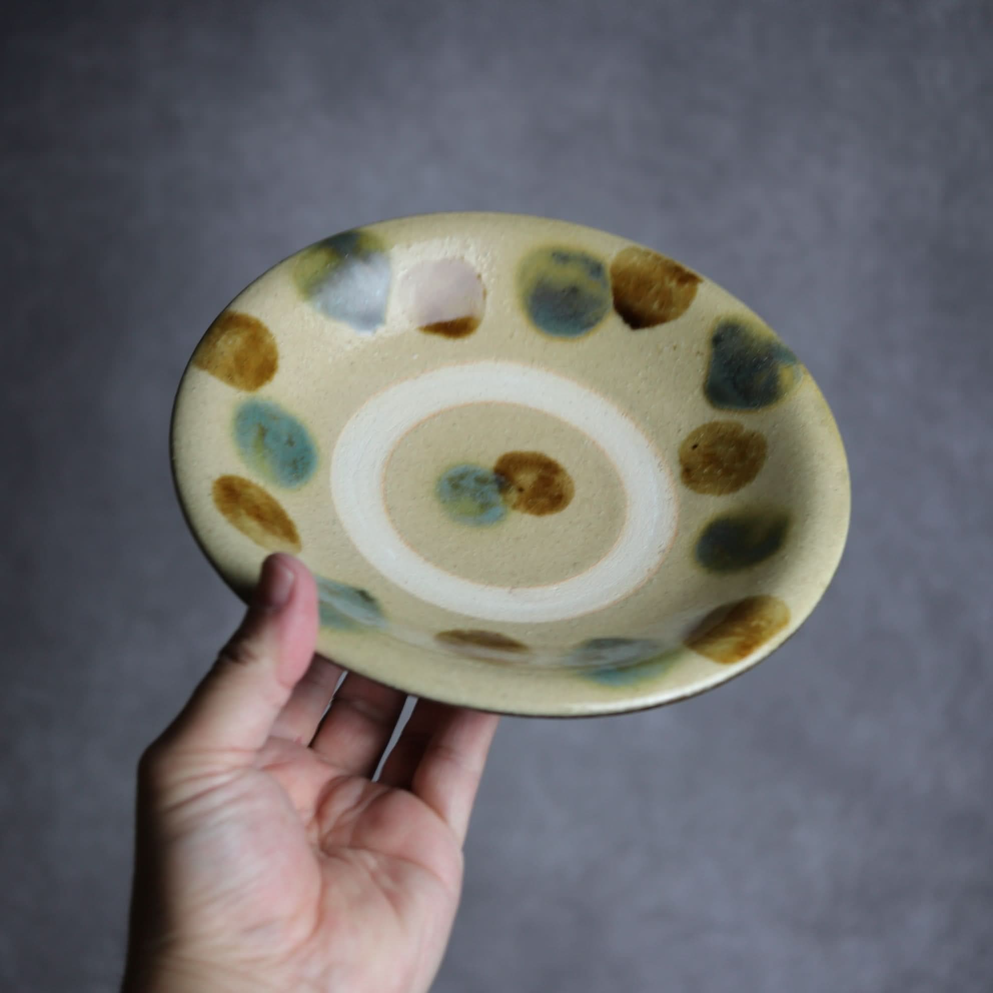 6寸皿1 三彩 点打 やちむん 陶器 北窯 宮城正享工房 やちむん 陶器.