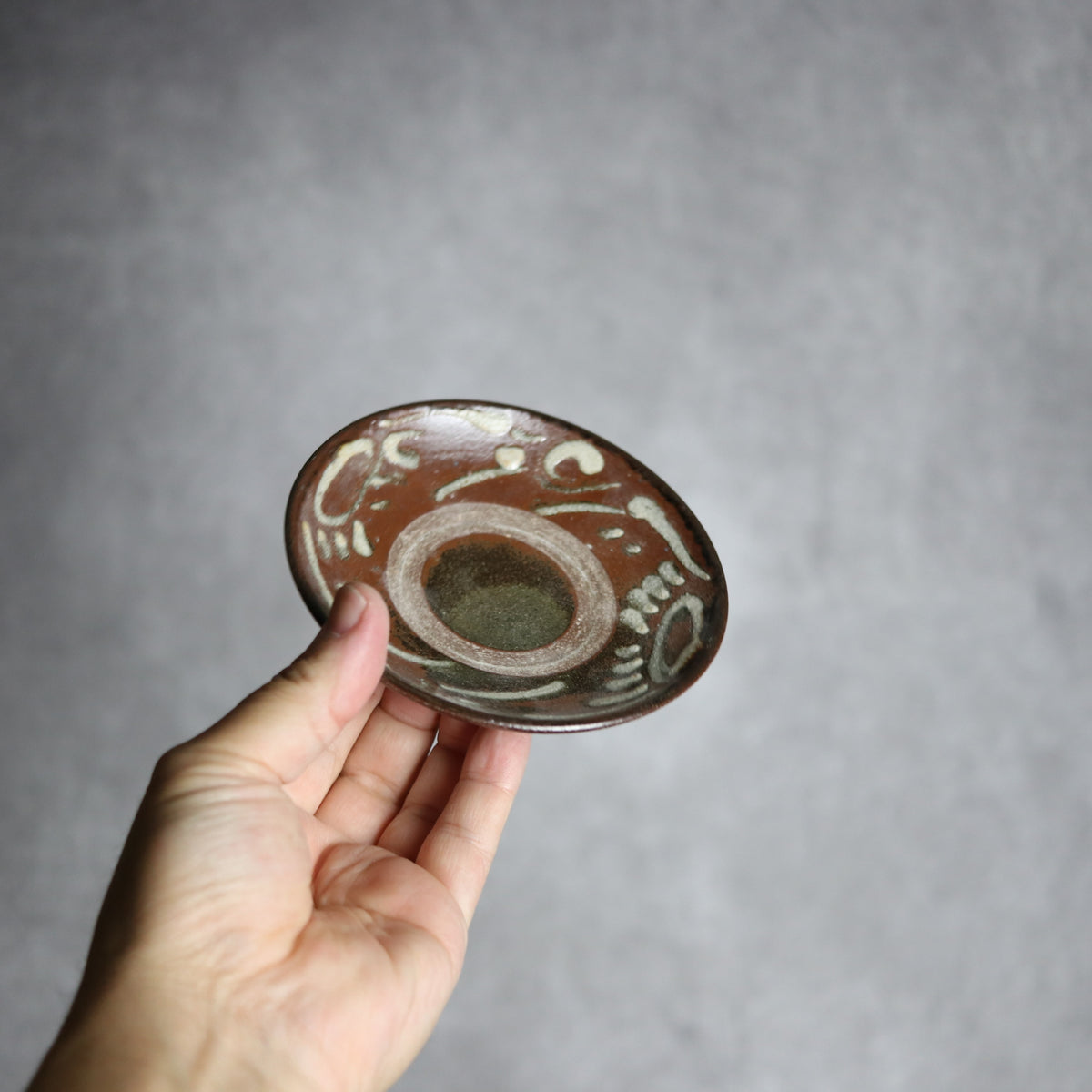 3.5寸皿1 イッチン 菊唐草 やちむん 陶器 北窯 松田共司工房