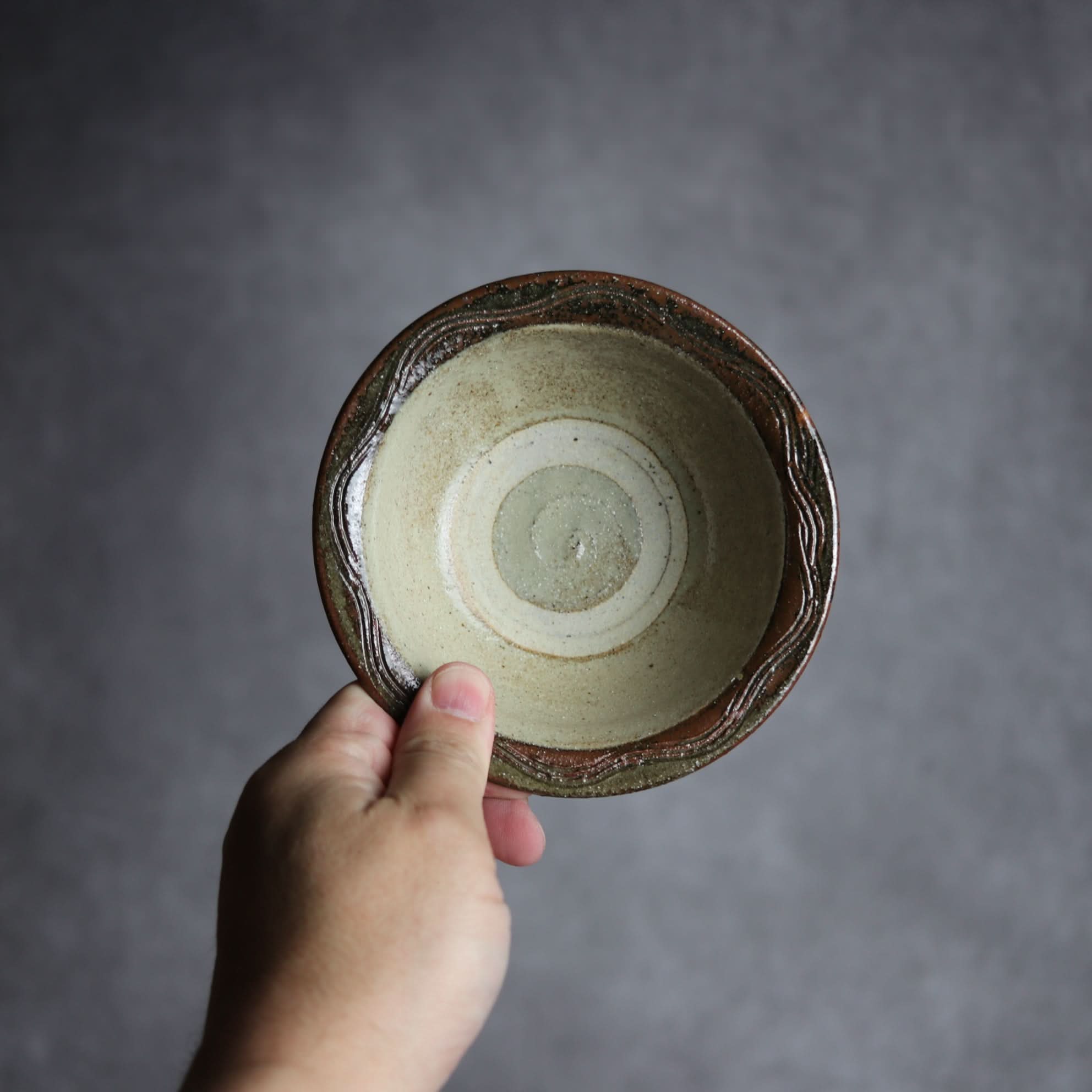 4寸ワンブー1 櫛掻 波紋 やちむん 陶器 北窯 宮城正享工房 やちむん 陶器.