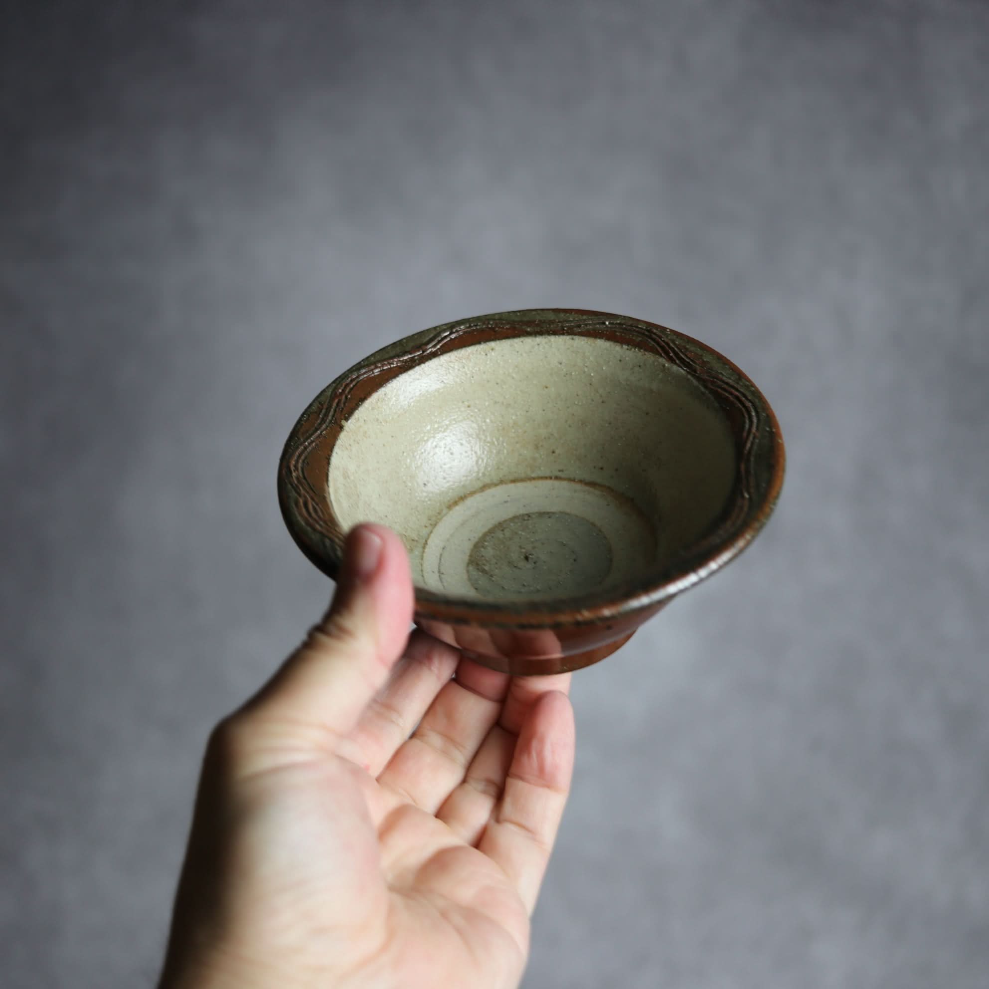 4寸ワンブー1 櫛掻 波紋 やちむん 陶器 北窯 宮城正享工房 やちむん 陶器.