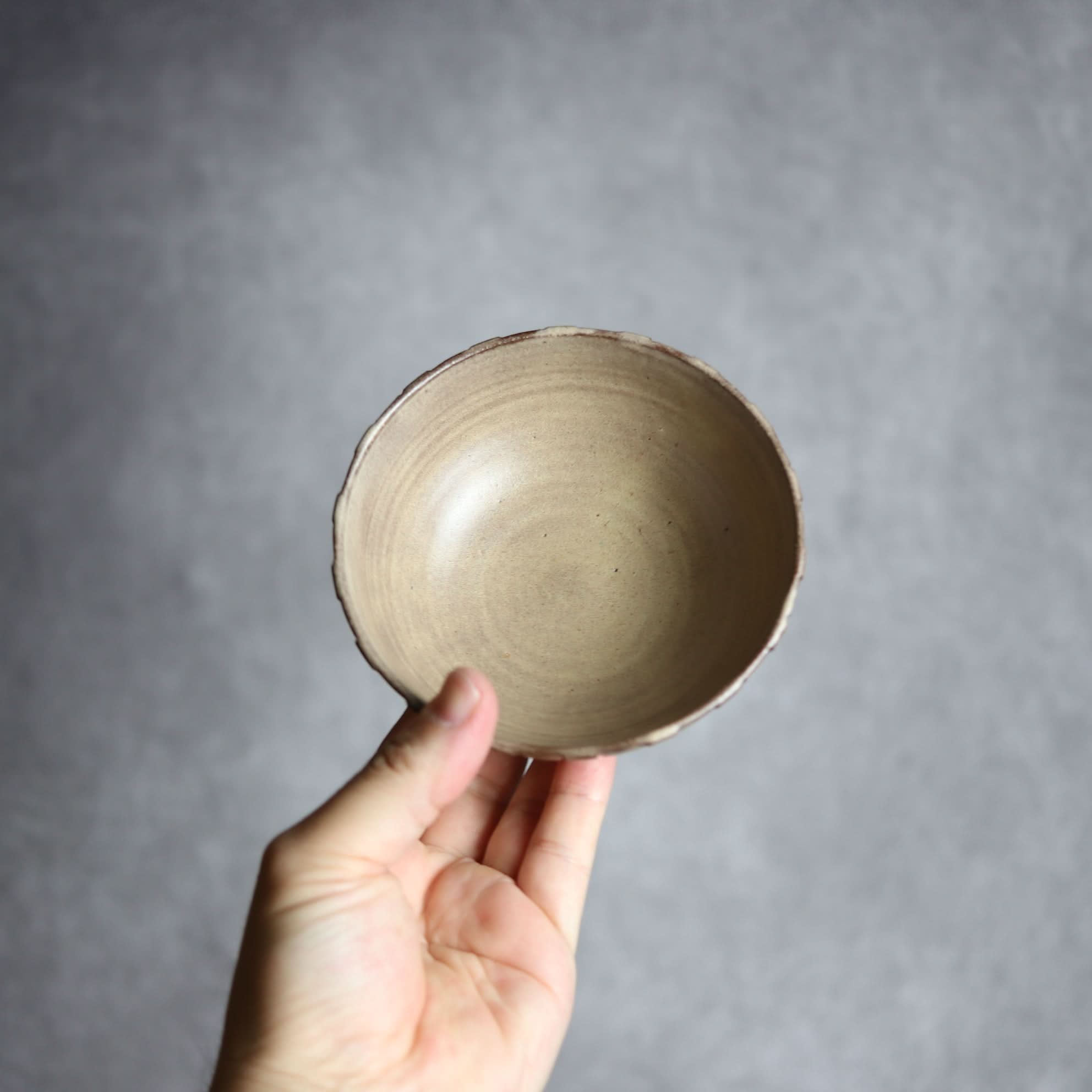 4寸ごはん茶碗 編込紋 サンドベージュ1 やちむん 陶器 cerca やちむん 陶器.