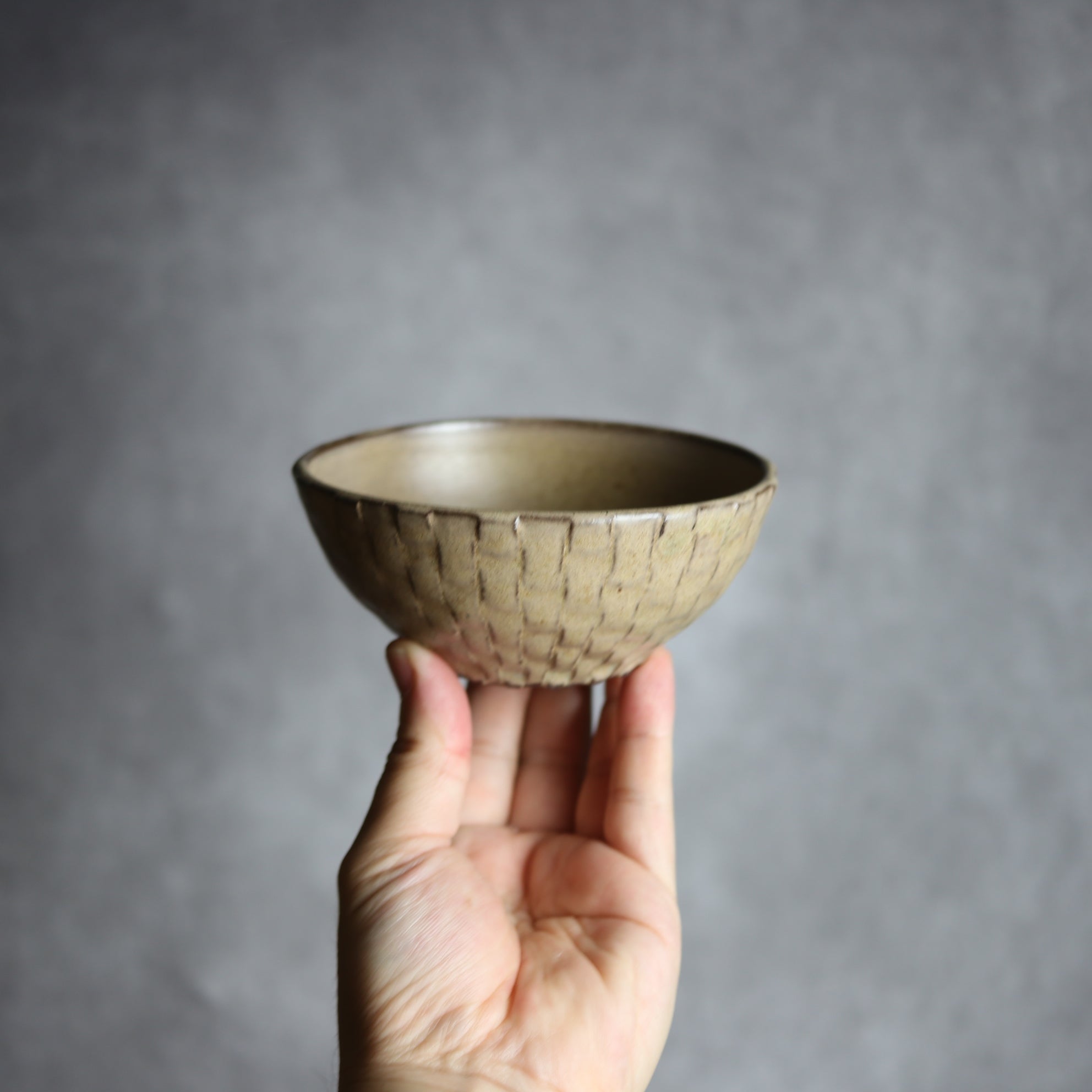 cerca - 4寸ごはん茶碗2 サンドベージュ 編込紋 やちむん 陶器 cerca - mundasui