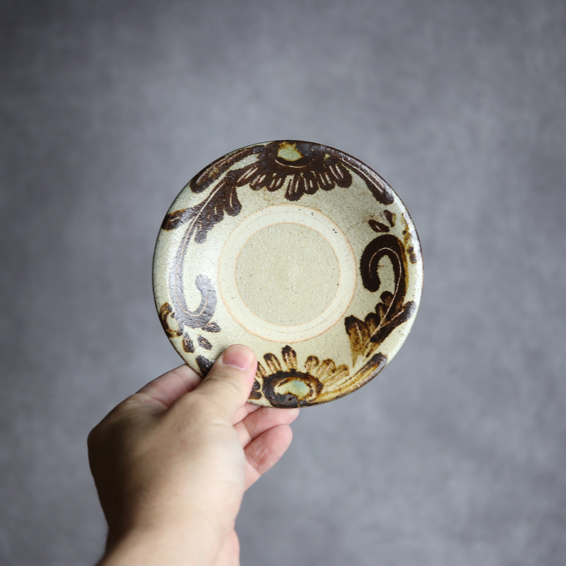 4寸皿3 飴釉 菊唐草 やちむん 陶器 北窯 宮城正享工房 やちむん 陶器.