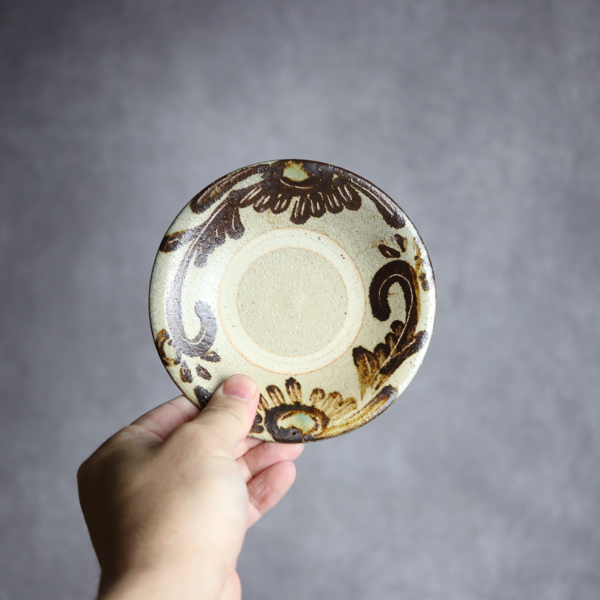 4寸皿3 飴釉 菊唐草 やちむん 陶器 北窯 宮城正享工房 やちむん 陶器.