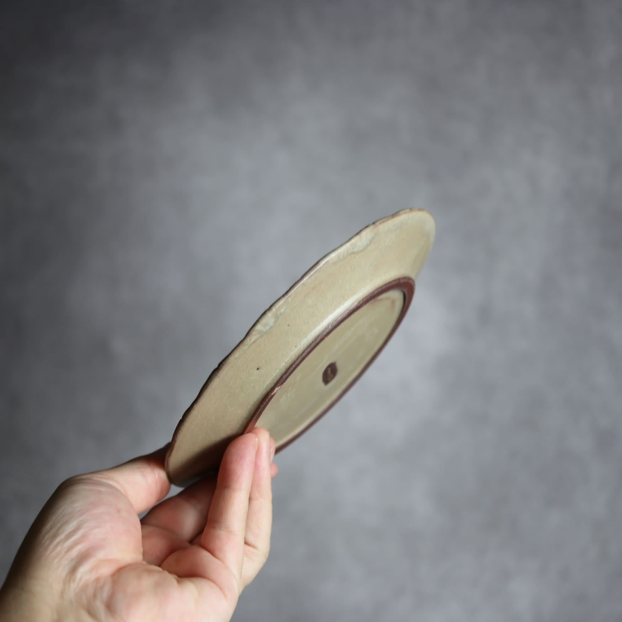 リム5寸プレート1 サンドベージュ 菱形紋 やちむん 陶器 cerca やちむん 陶器.