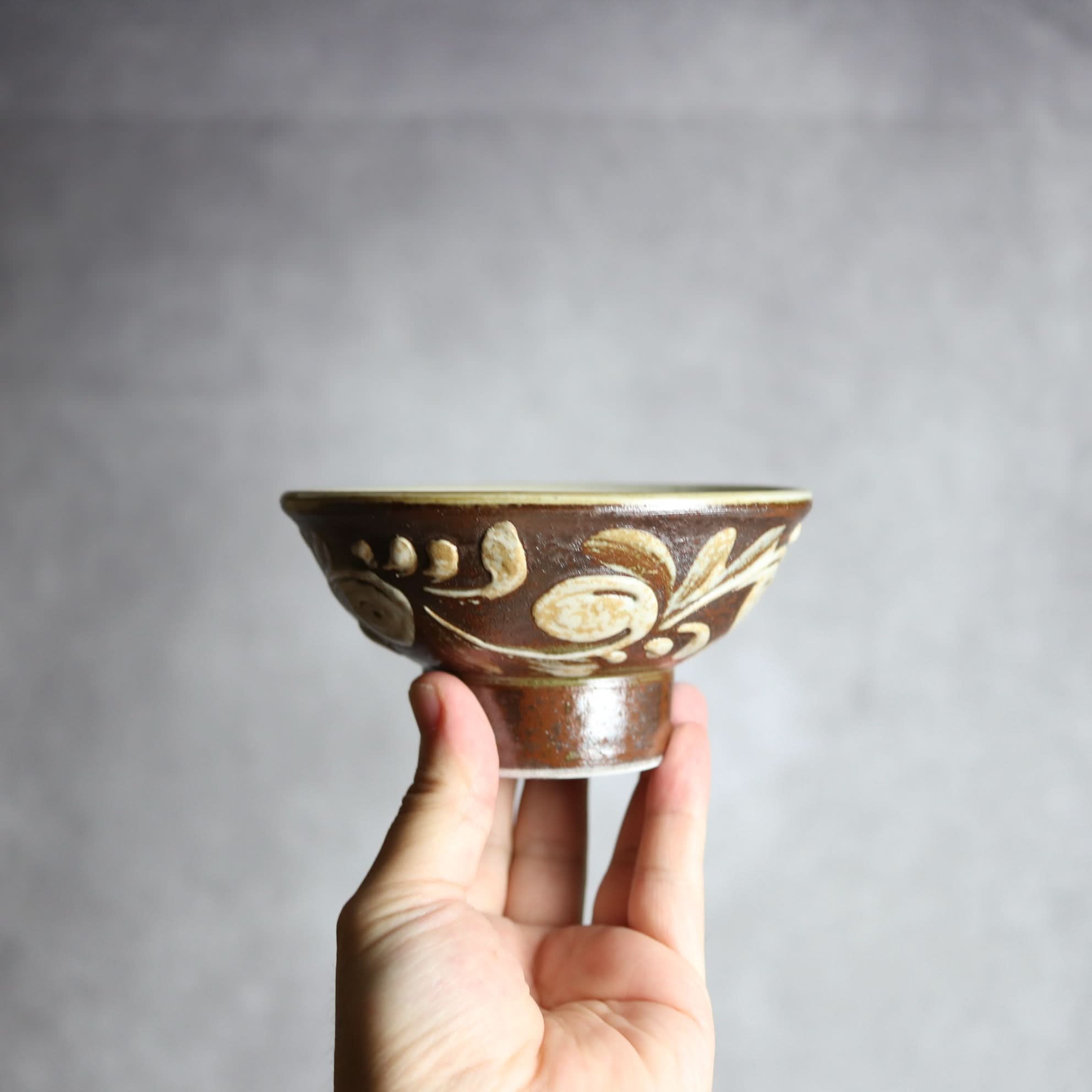 4寸マカイ3 イッチン 唐草 やちむん 陶器 茂生窯 陶器.