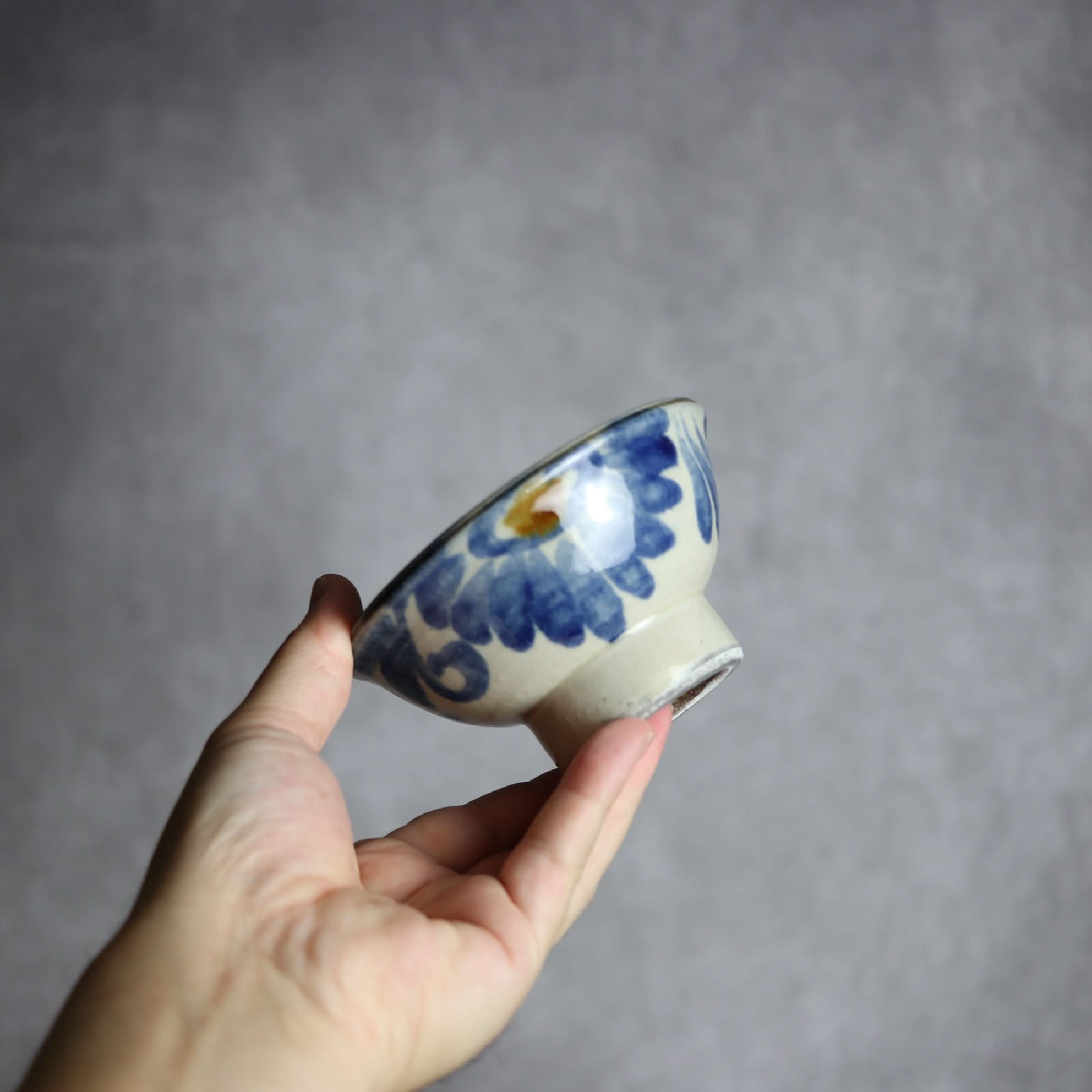 3.5寸マカイ3 飴 呉須釉 菊唐草 やちむん 陶器 茂生窯 陶器.