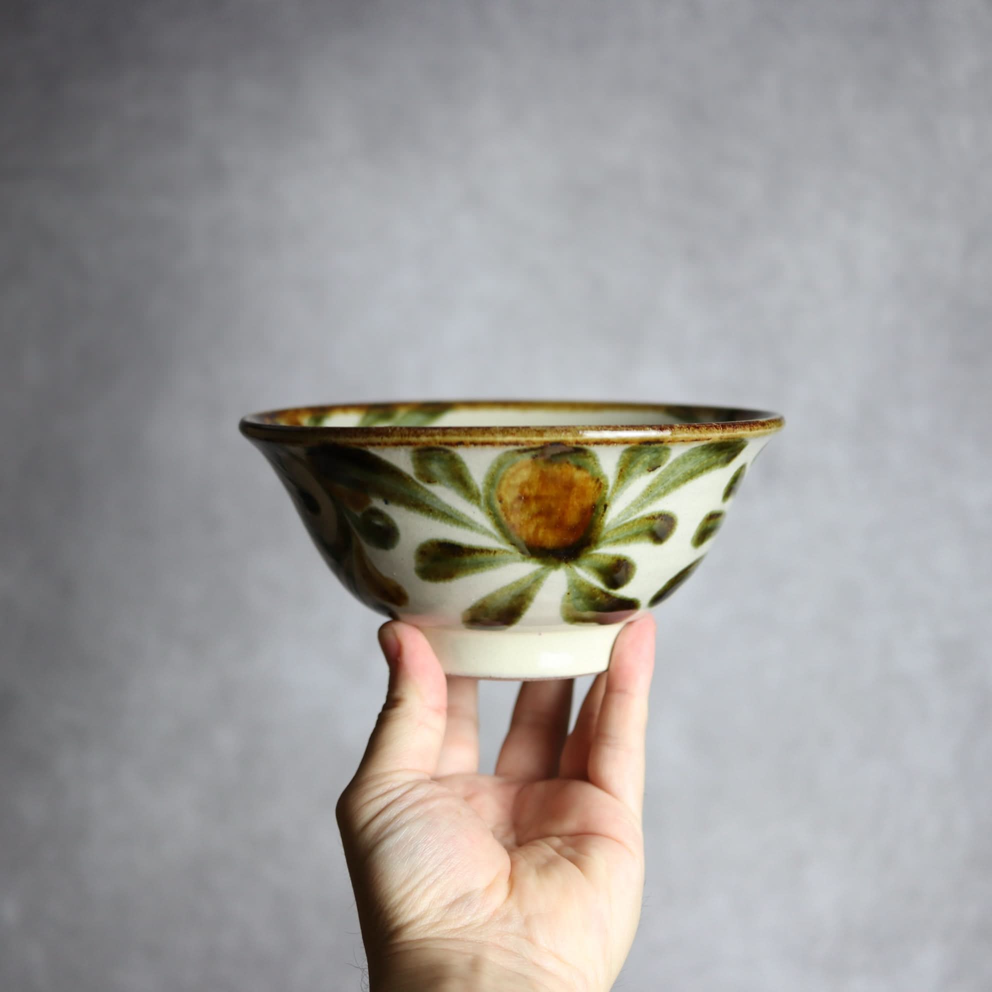 5寸マカイ 黒呉須唐草 やちむん 陶器 陶眞窯 やちむん 陶器.