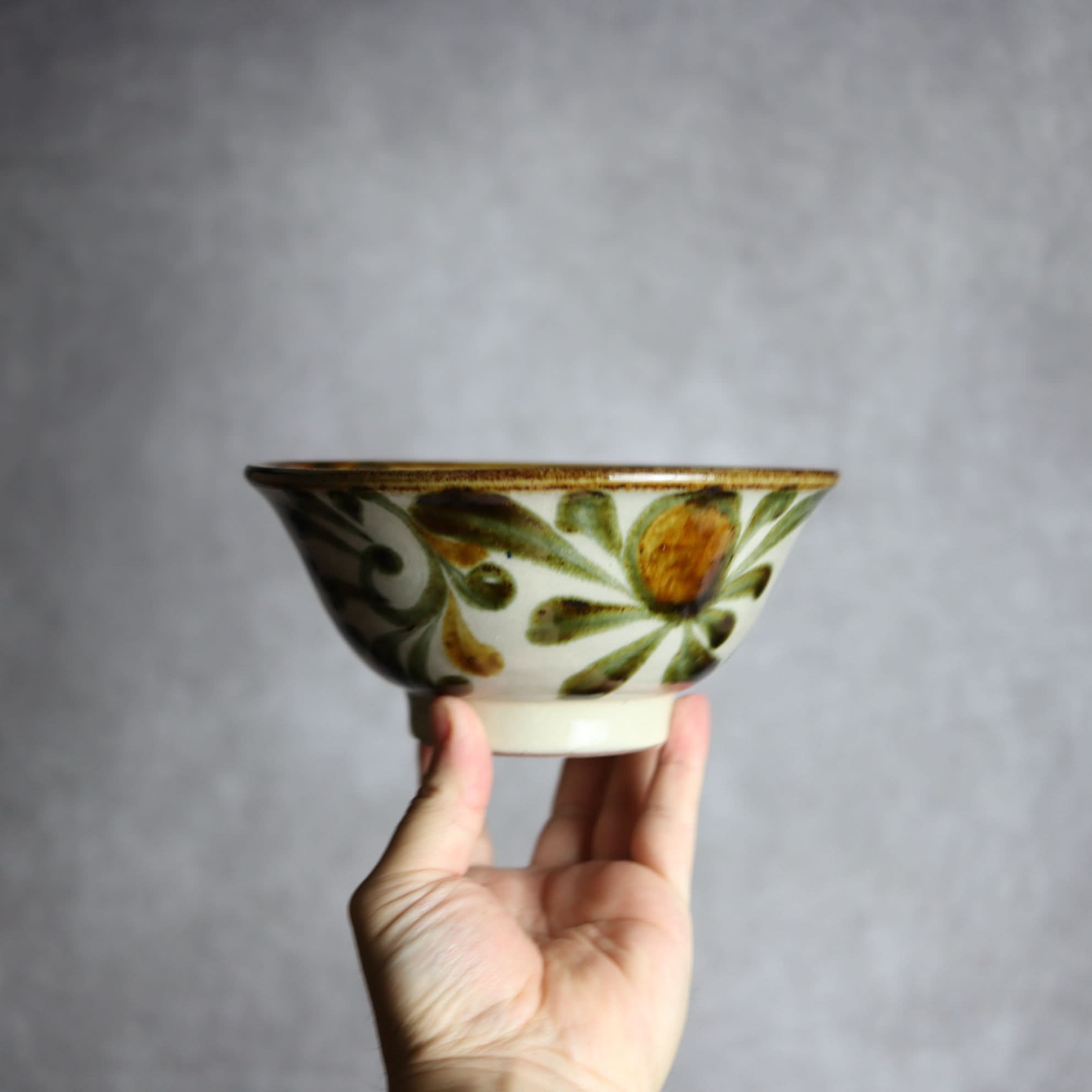 5寸マカイ 黒呉須唐草 やちむん 陶器 陶眞窯 やちむん 陶器.