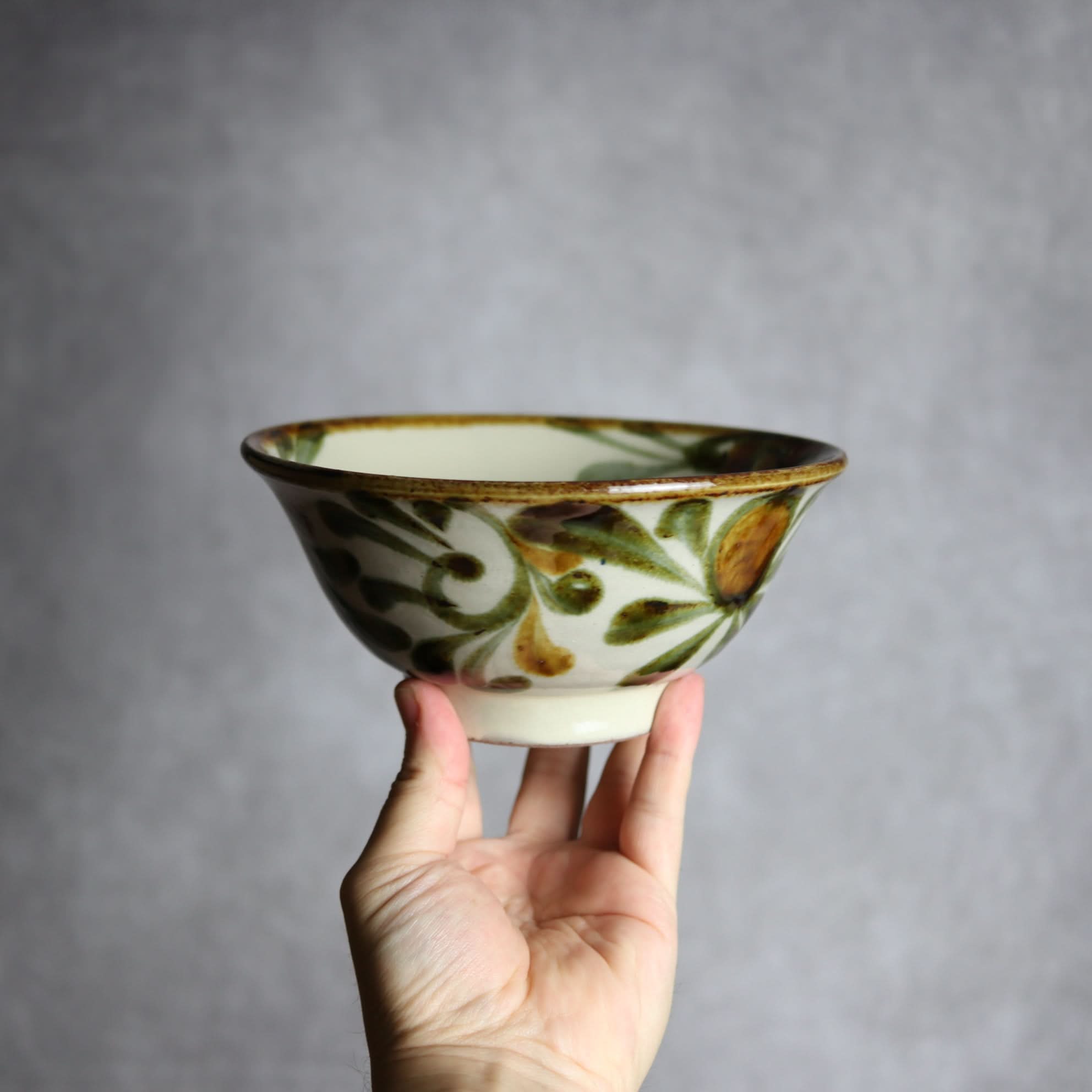 5寸マカイ 黒呉須唐草 やちむん 陶器 陶眞窯 やちむん 陶器.