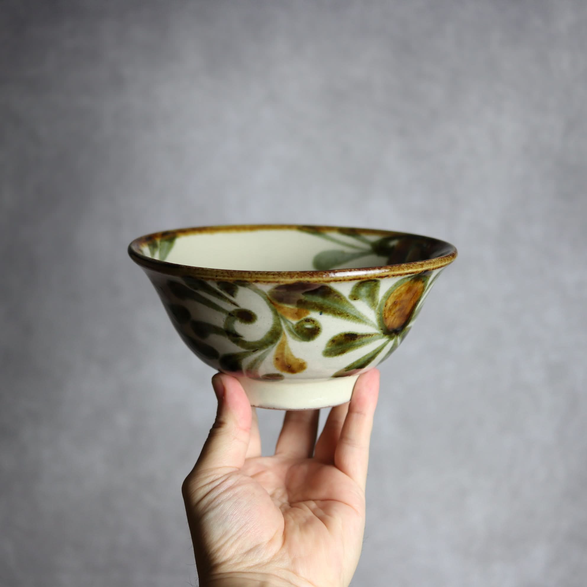 5寸マカイ 黒呉須唐草 やちむん 陶器 陶眞窯 やちむん 陶器.