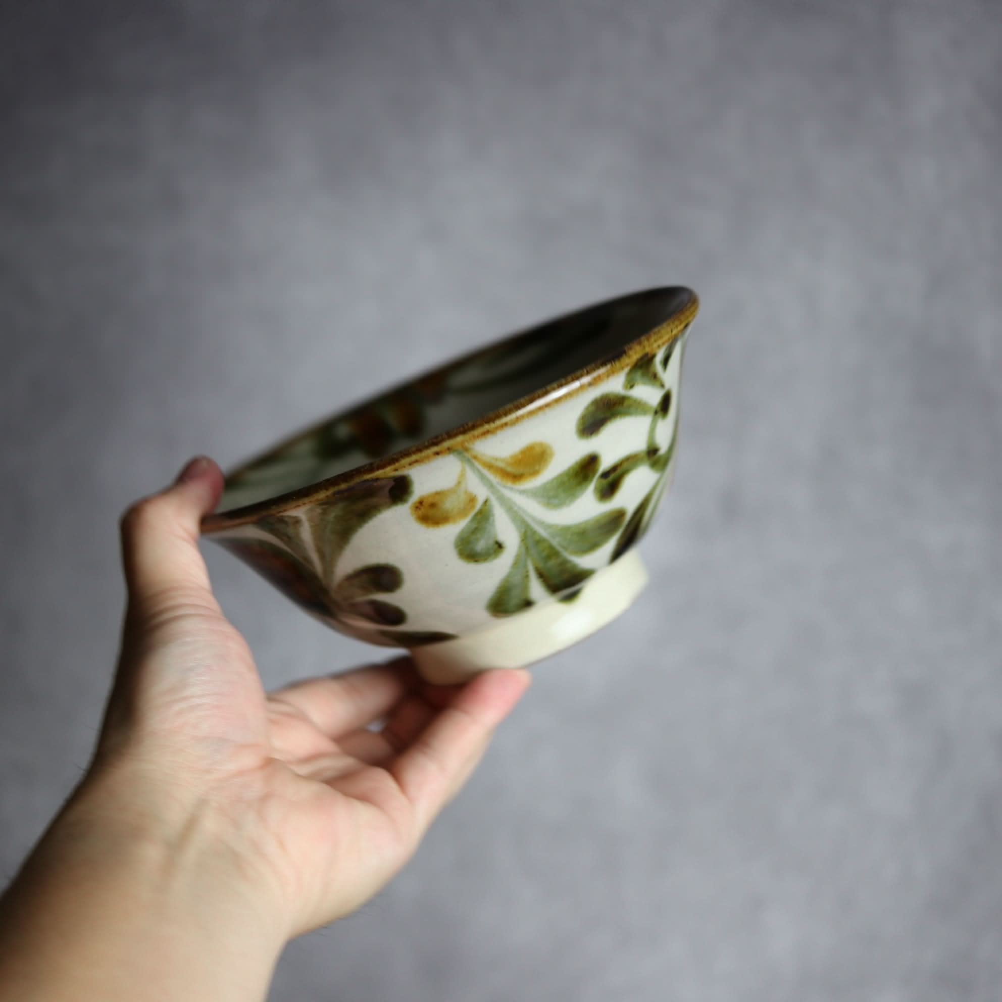 5寸マカイ 黒呉須唐草 やちむん 陶器 陶眞窯 やちむん 陶器.