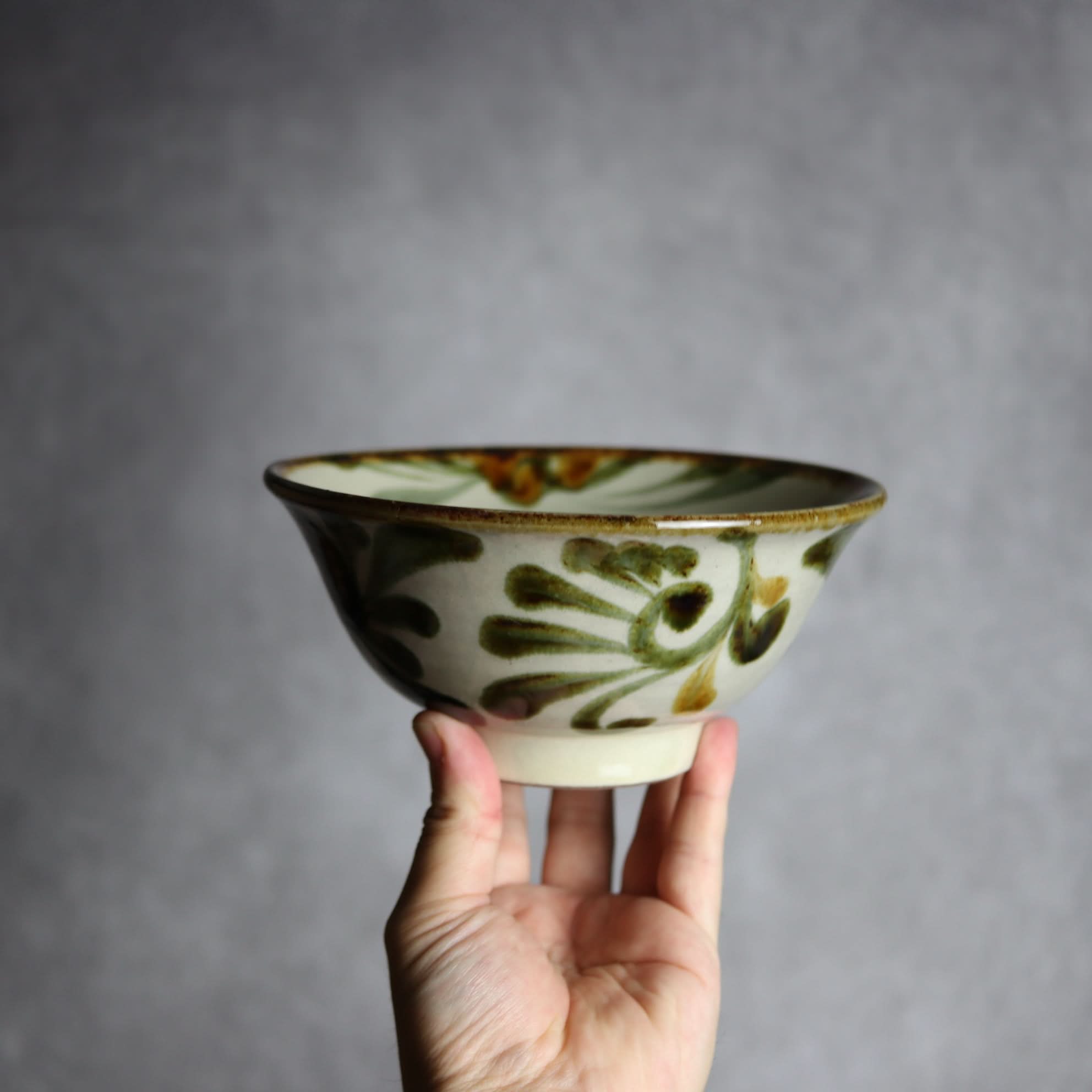 5寸マカイ 黒呉須唐草 やちむん 陶器 陶眞窯 やちむん 陶器.