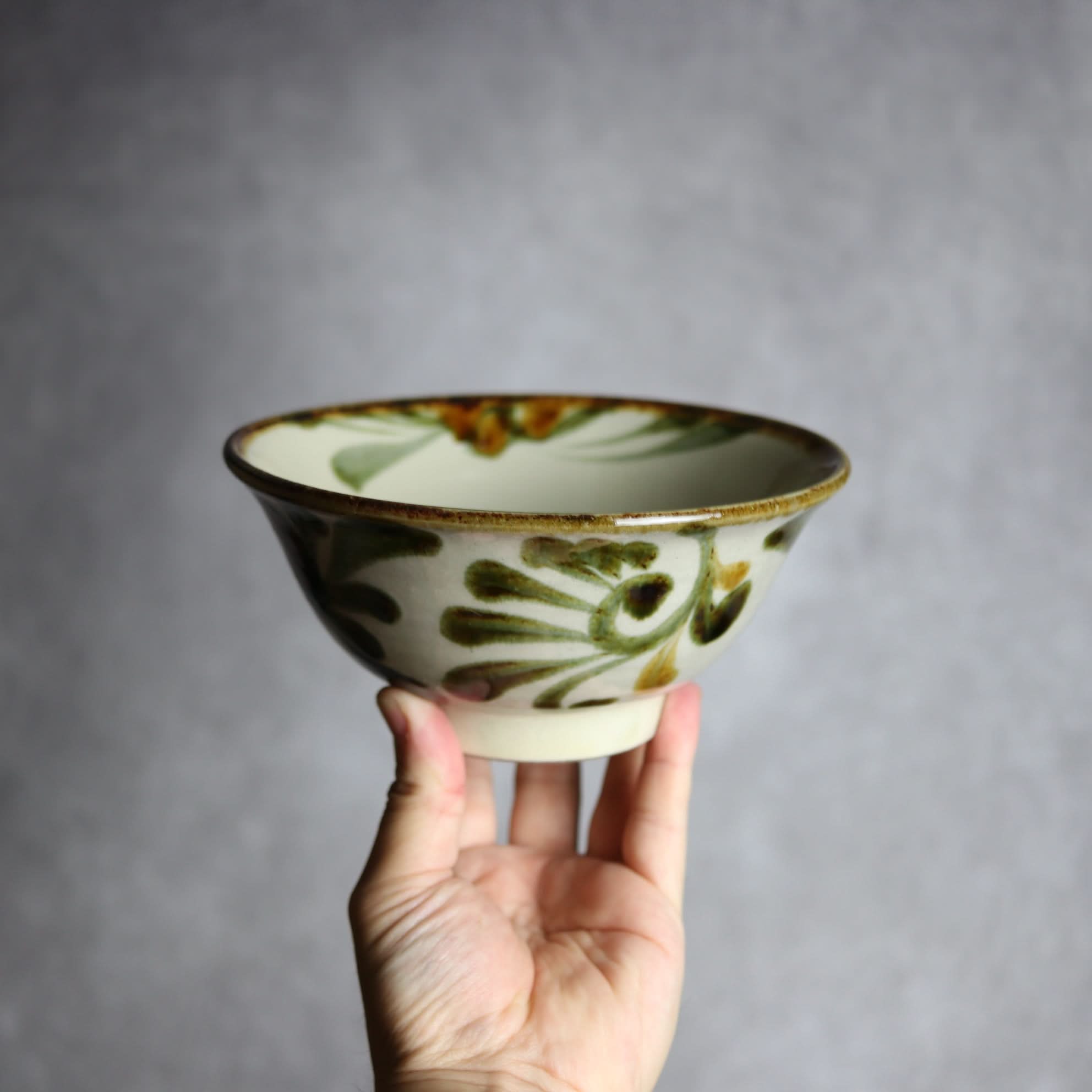 5寸マカイ 黒呉須唐草 やちむん 陶器 陶眞窯 やちむん 陶器.