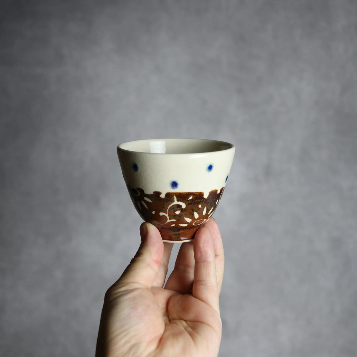 丸湯呑 飴釉 唐草 やちむん 陶器 高江洲陶磁器