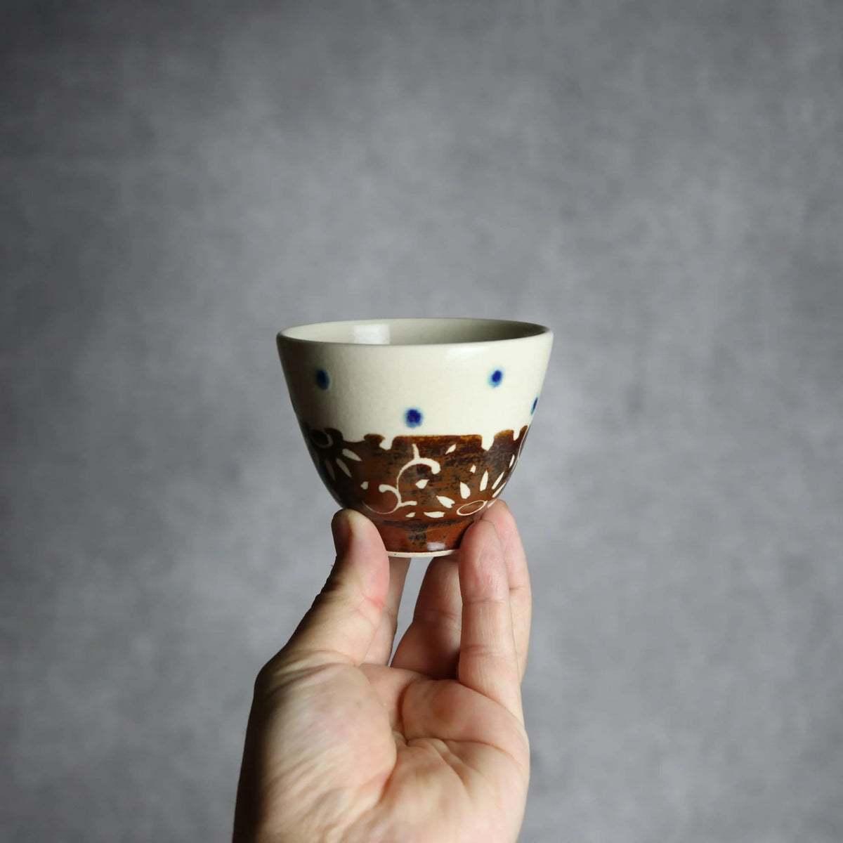 丸湯呑 飴釉 唐草 やちむん 陶器 高江洲陶磁器
