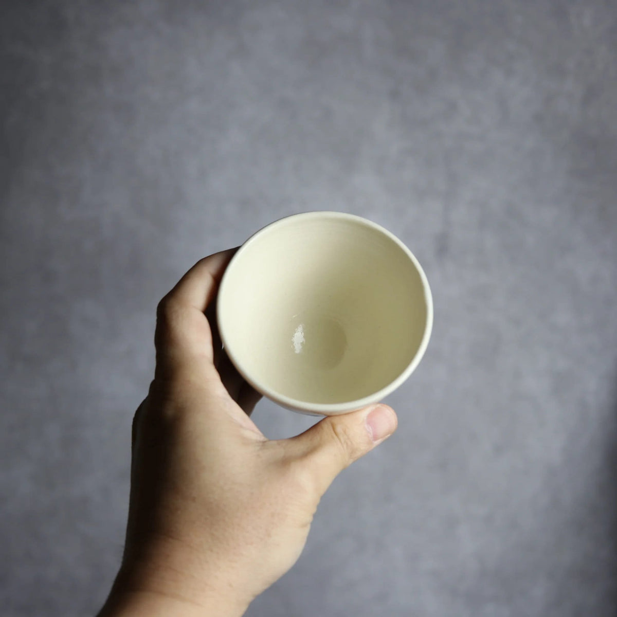 丸湯呑 呉須釉 唐草 やちむん 陶器 高江洲陶磁器