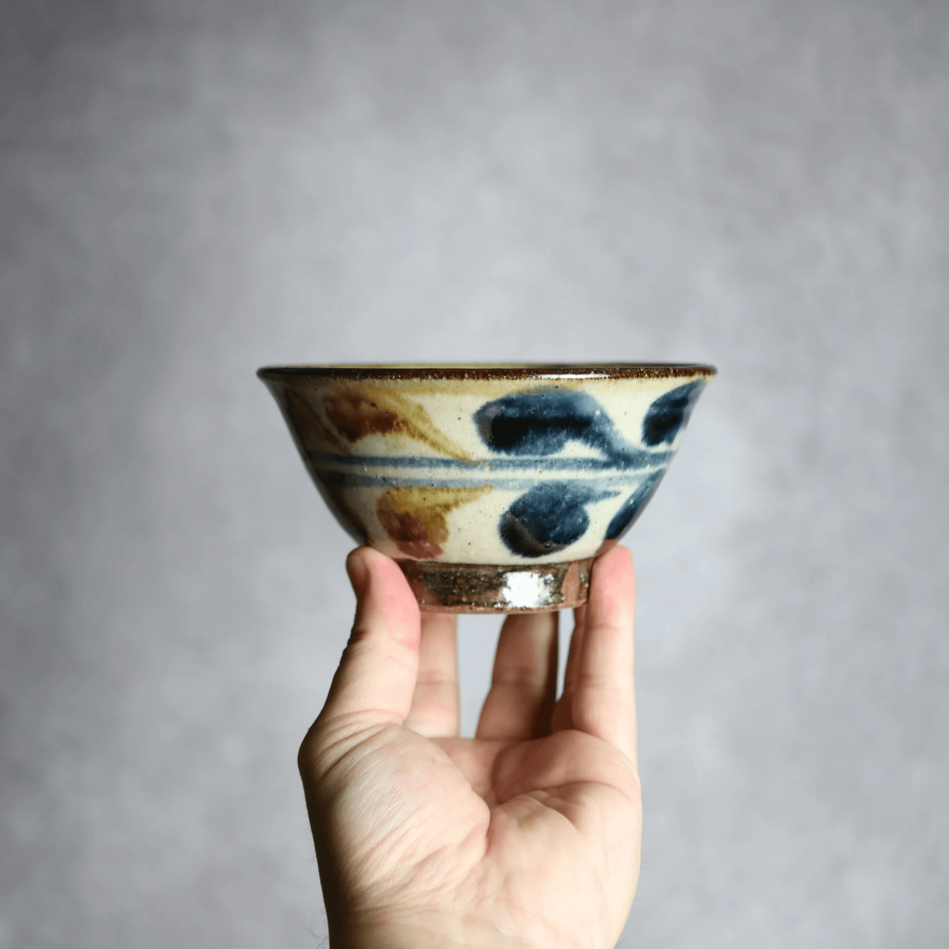 4寸マカイ 紺 茶 デイゴ柄 やちむん 陶器 陶芸こまがた