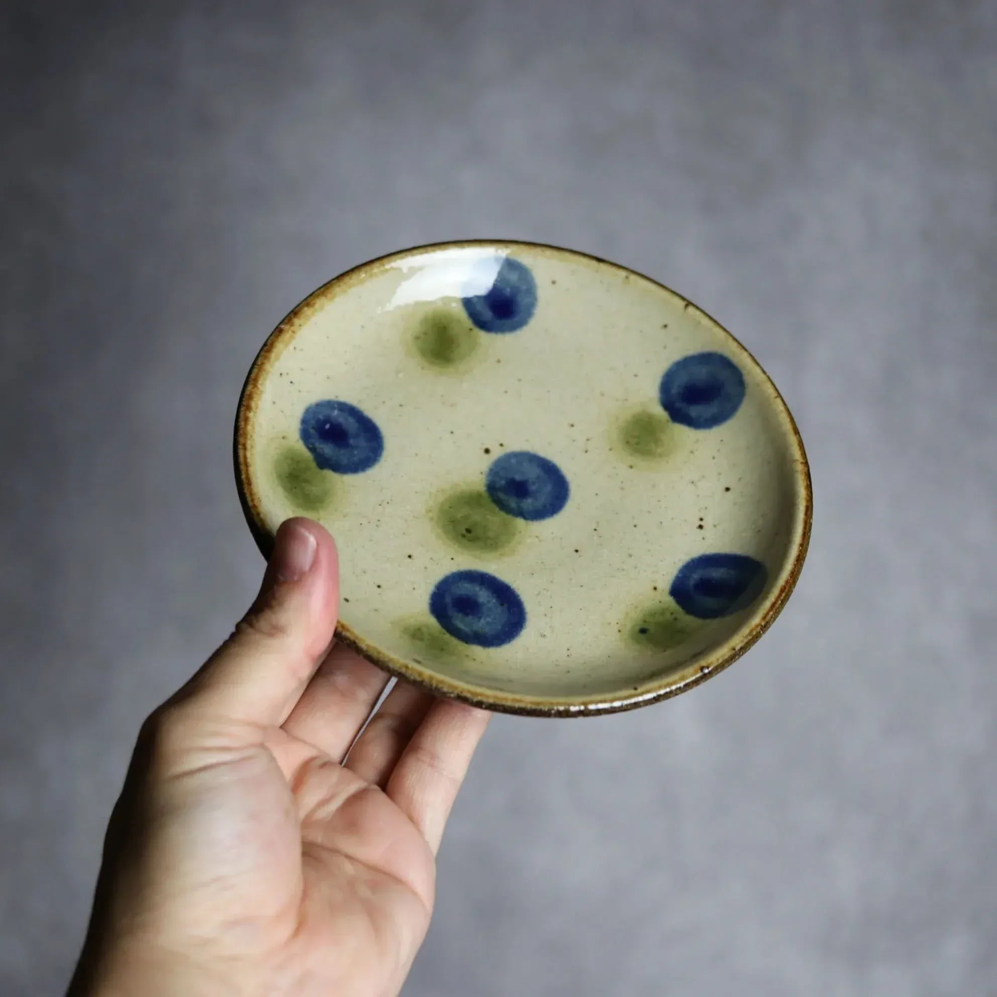 5寸皿 青 緑 ドット やちむん 陶器 陶芸こまがた やちむん 陶器.