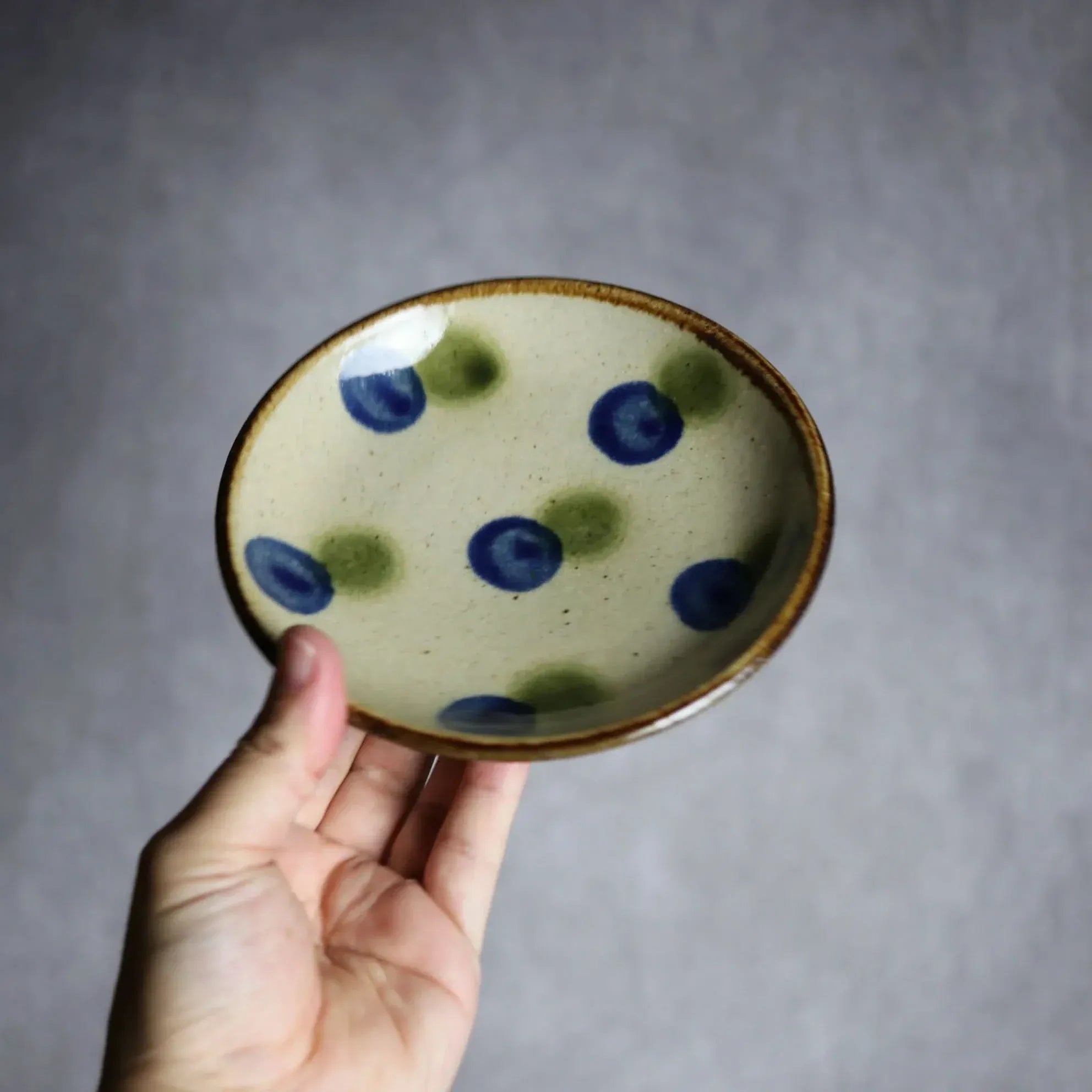 5寸皿 青 緑 ドット やちむん 陶器 陶芸こまがた やちむん 陶器.