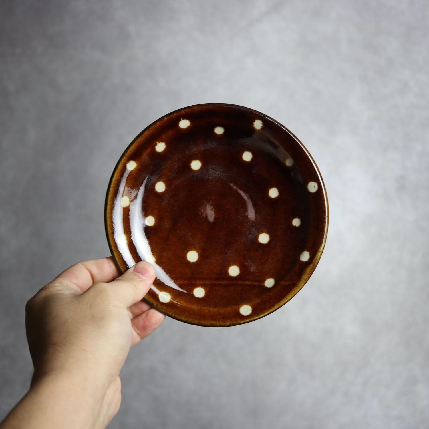 5寸皿 飴釉 蝋抜 点打 やちむん 陶器 真南風工房 やちむん 陶器.