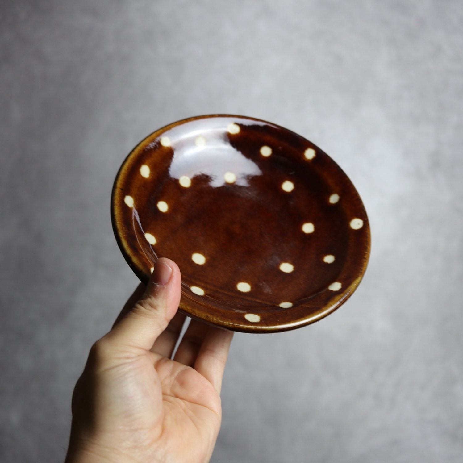 飴釉・蝋抜 点打 5寸皿