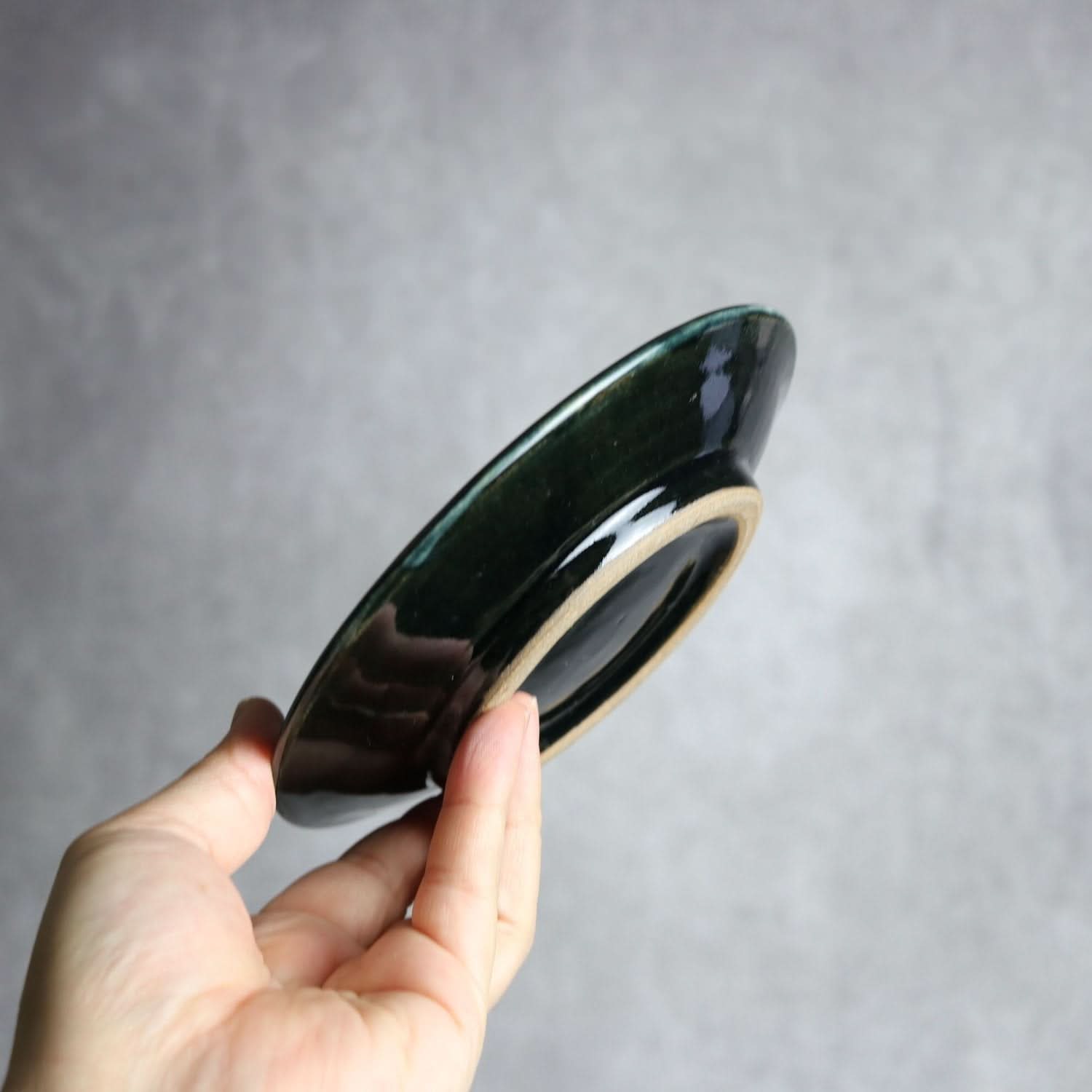 5寸皿 呉須釉 蝋抜 菊紋唐草 やちむん 陶器 真南風工房 やちむん 陶器.