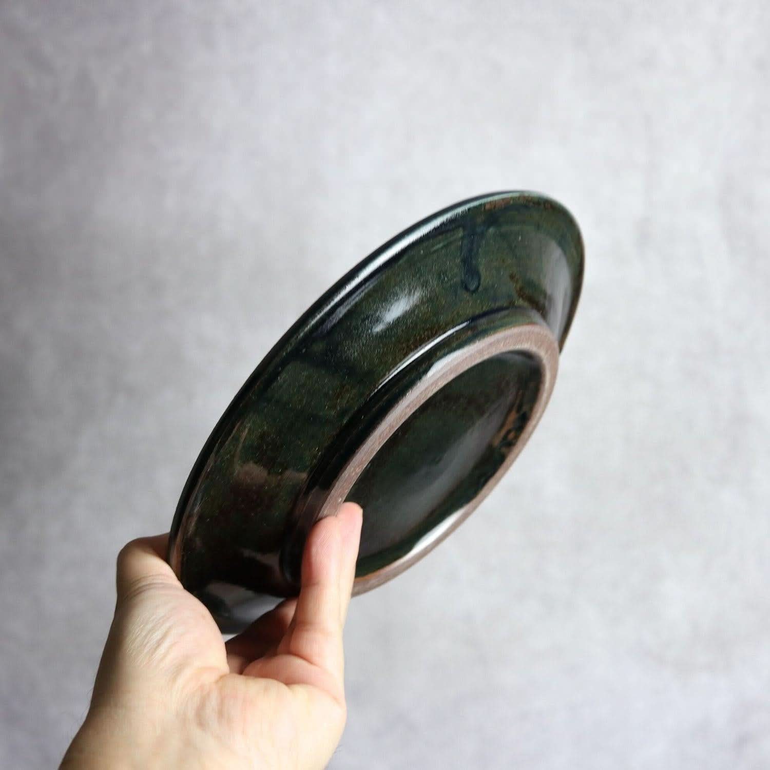 7寸皿 呉須釉 蝋抜 菊紋唐草 やちむん 陶器 真南風工房 やちむん 陶器.