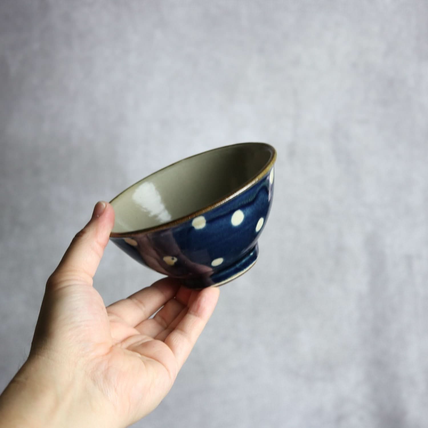 4寸マカイ 呉須釉 蝋抜 点打 やちむん 陶器 真南風工房 やちむん 陶器.