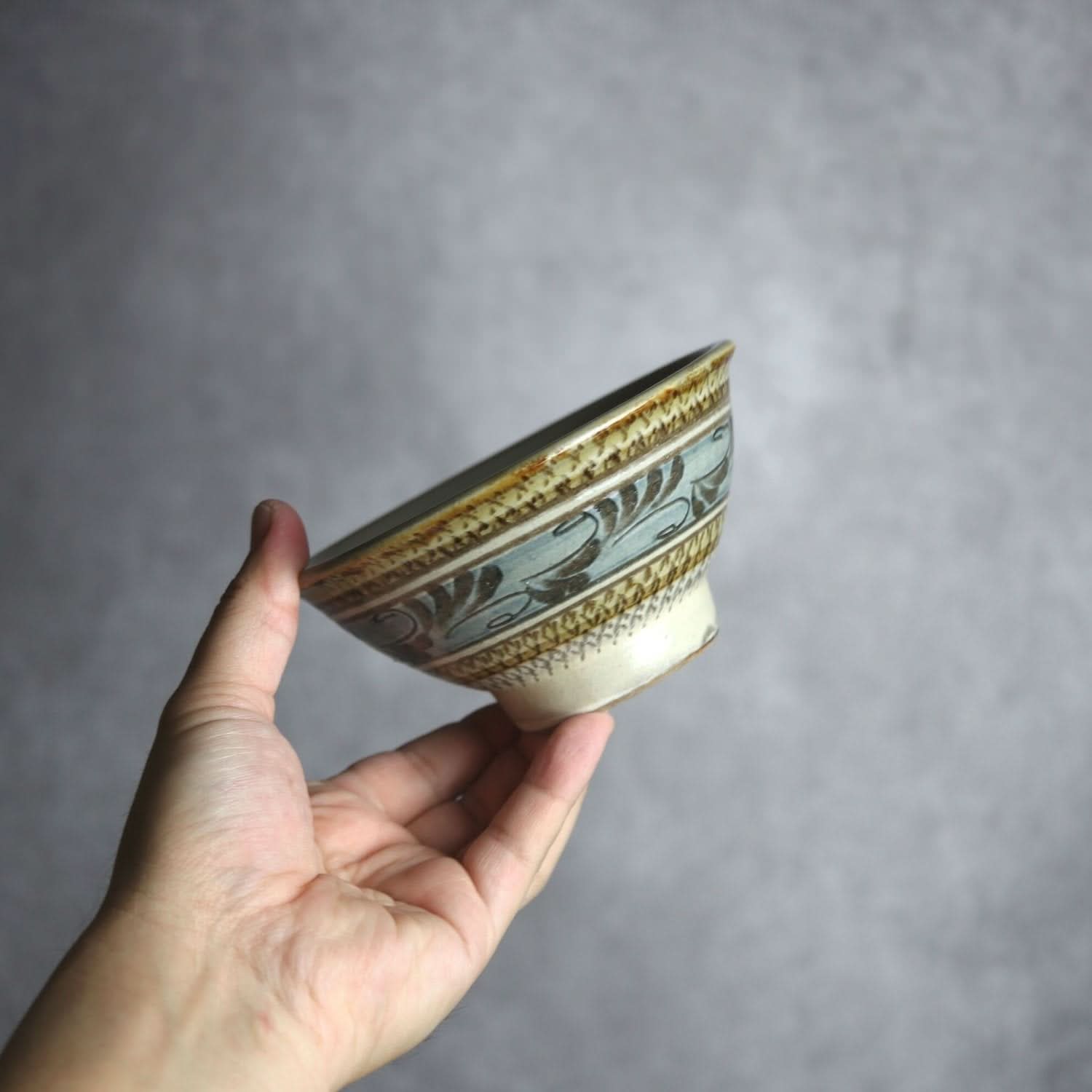 4寸マカイ 線彫唐草 やちむん 陶器 真南風工房 やちむん 陶器.