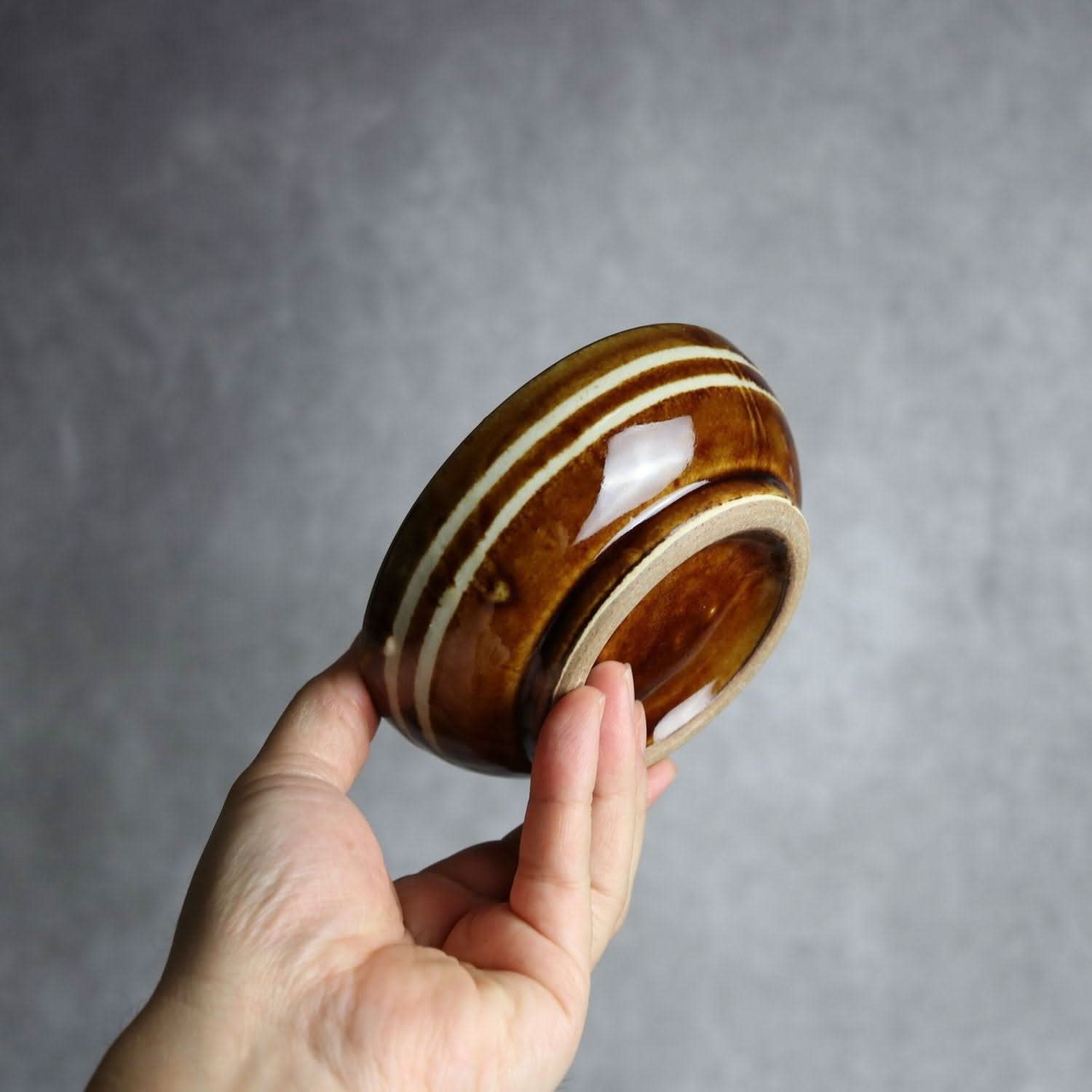 4寸鉢 飴釉 蝋抜 菊紋唐草 やちむん 陶器 真南風工房 やちむん 陶器.