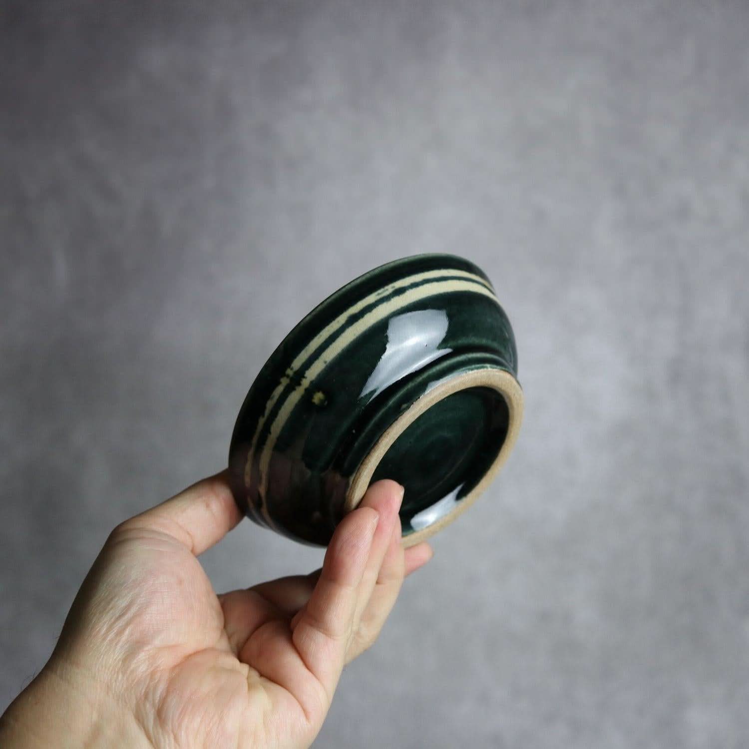 4寸鉢 呉須釉 蝋抜 菊紋唐草 やちむん 陶器 真南風工房 やちむん 陶器.