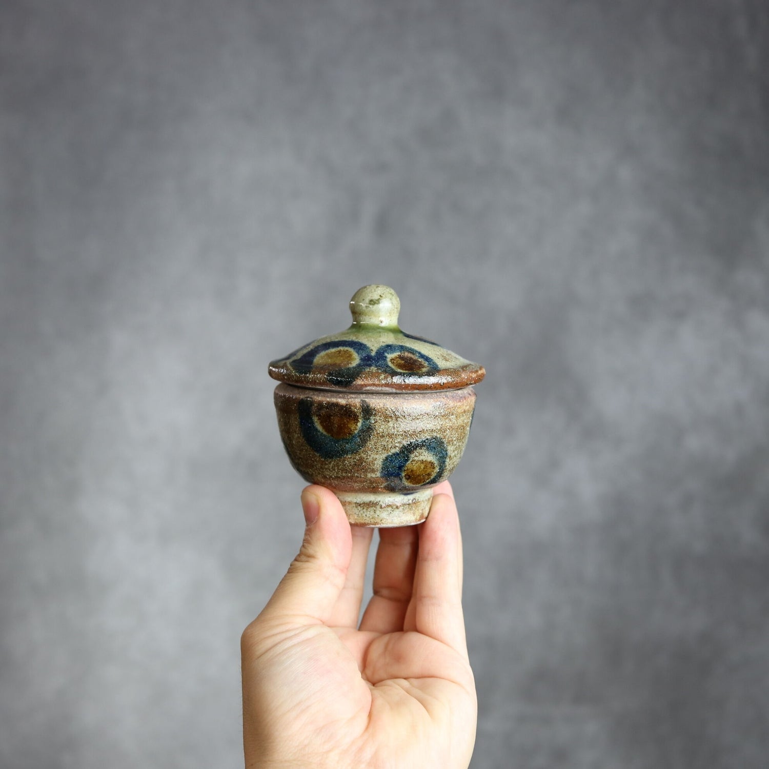 沖縄　やちむん　おなが家　陶芸作家　1点もの　蓋物 沖縄 やちむん おなが家 陶芸作家 1点もの 蓋物