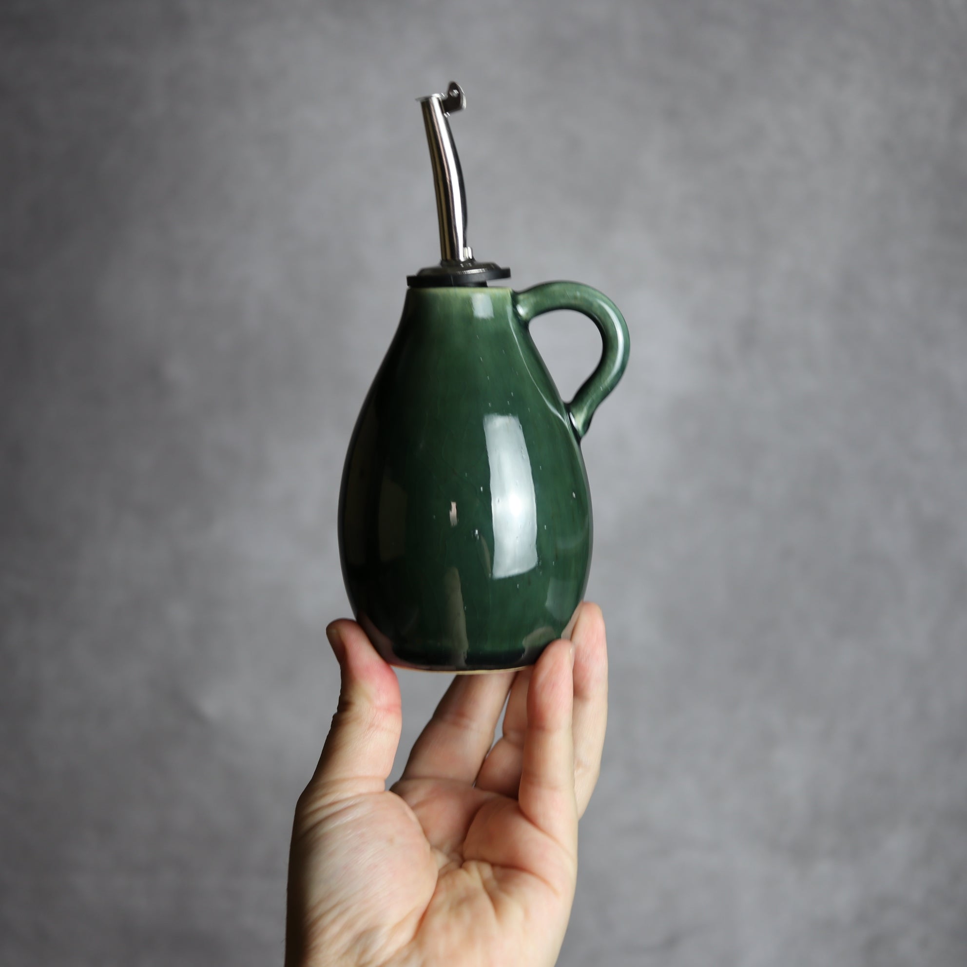 オイルポット ダークグリーン1 やちむん 陶器 cerca