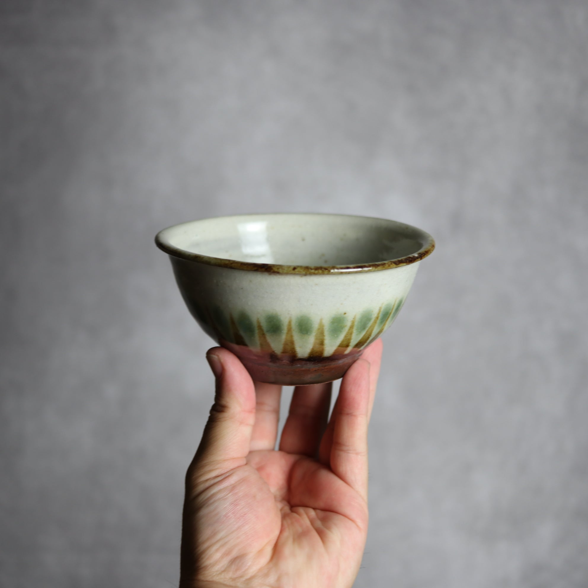 4寸マカイ2 三彩 線描 やちむん 陶器 やちむん工房 mug