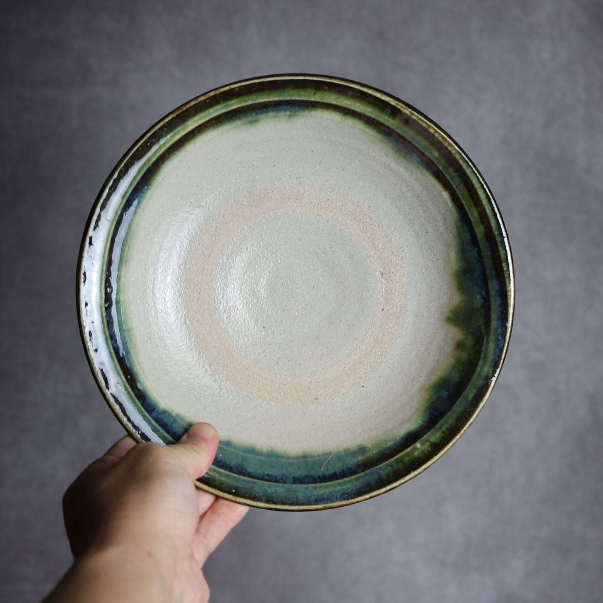 7寸皿1 緑釉 指描 やちむん 陶器 榮一工房