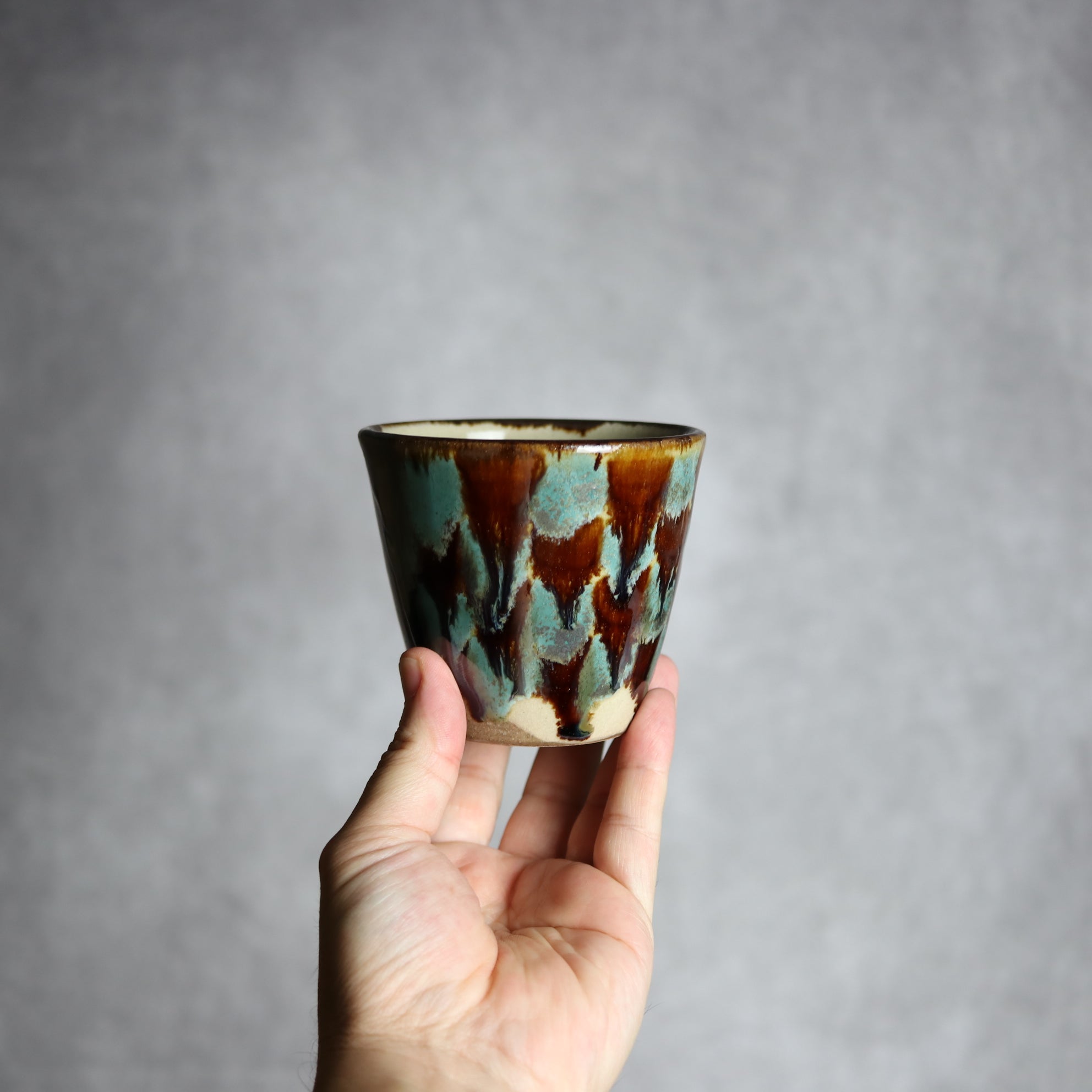 フリーカップ1 三彩紋 やちむん 陶器 エドメ陶房