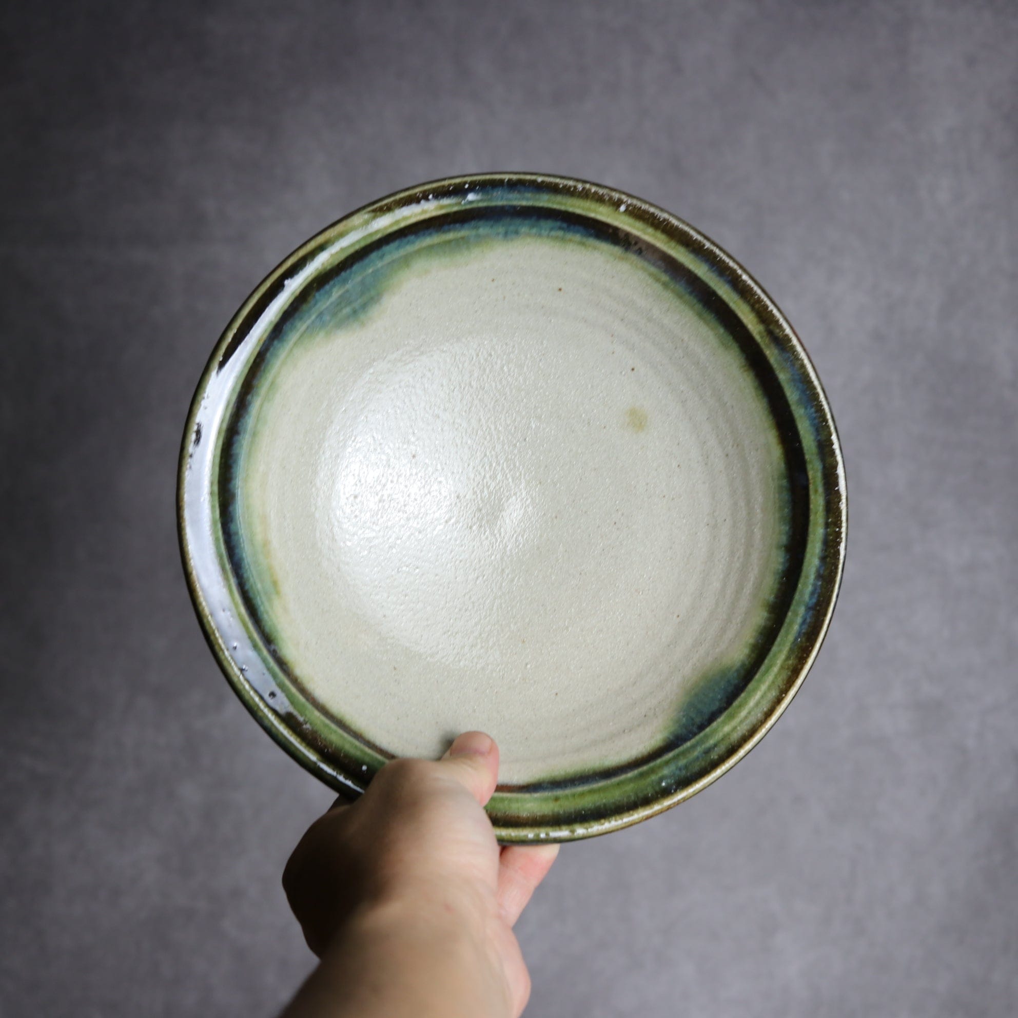 7寸皿2 緑釉 指描 やちむん 陶器 榮一工房