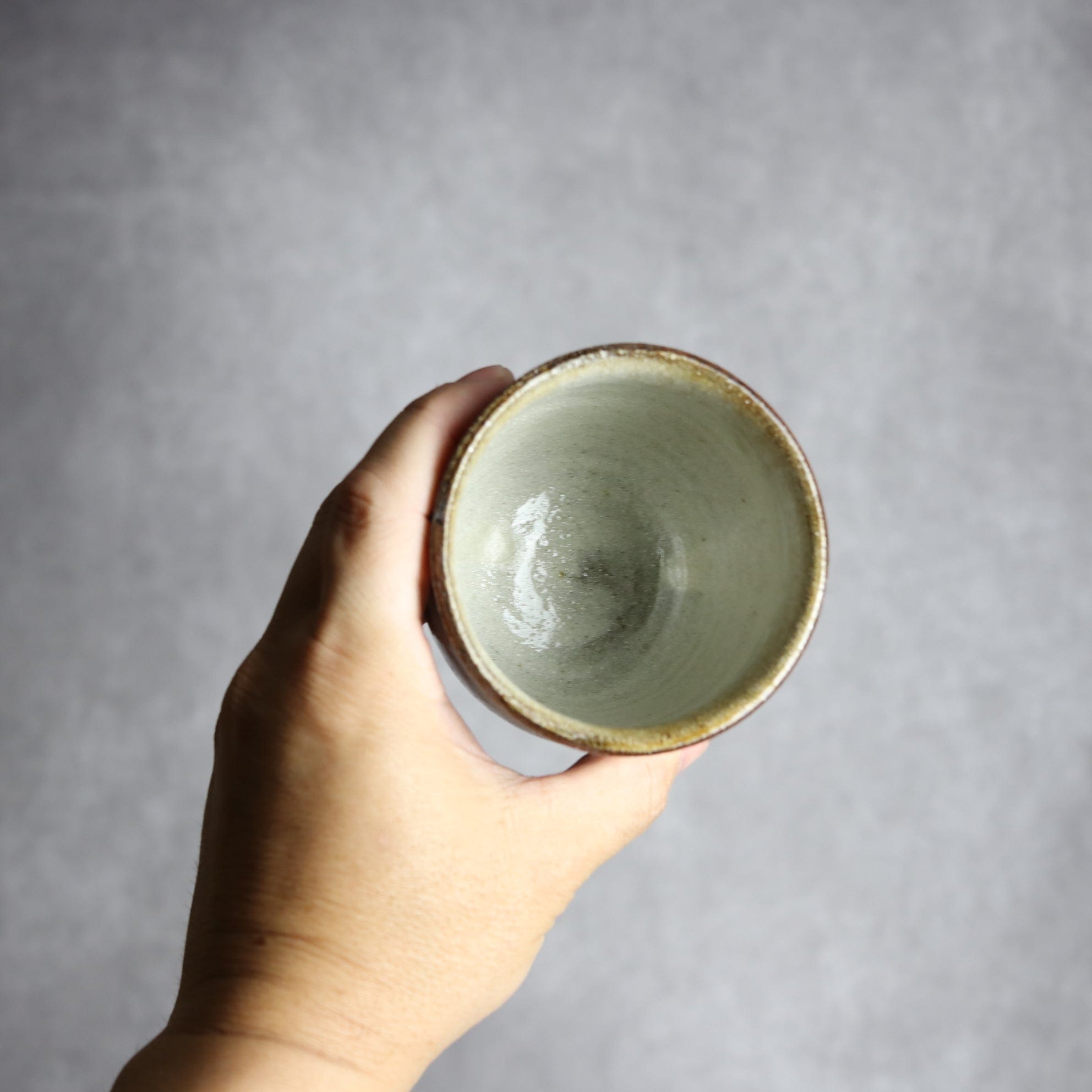 湯呑1 飴 呉須釉 唐草 やちむん 陶器 榮一工房