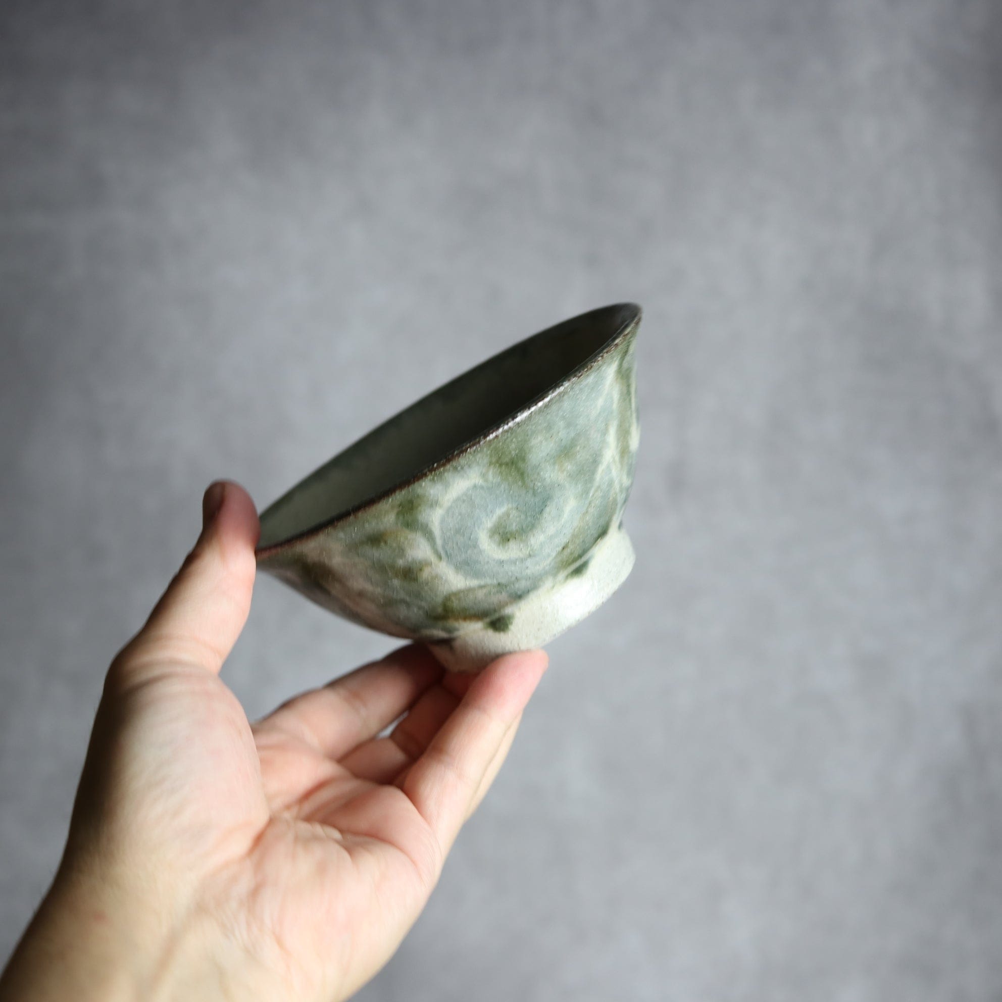 4寸マカイ2 黒呉須釉 唐草 やちむん 陶器 榮一工房