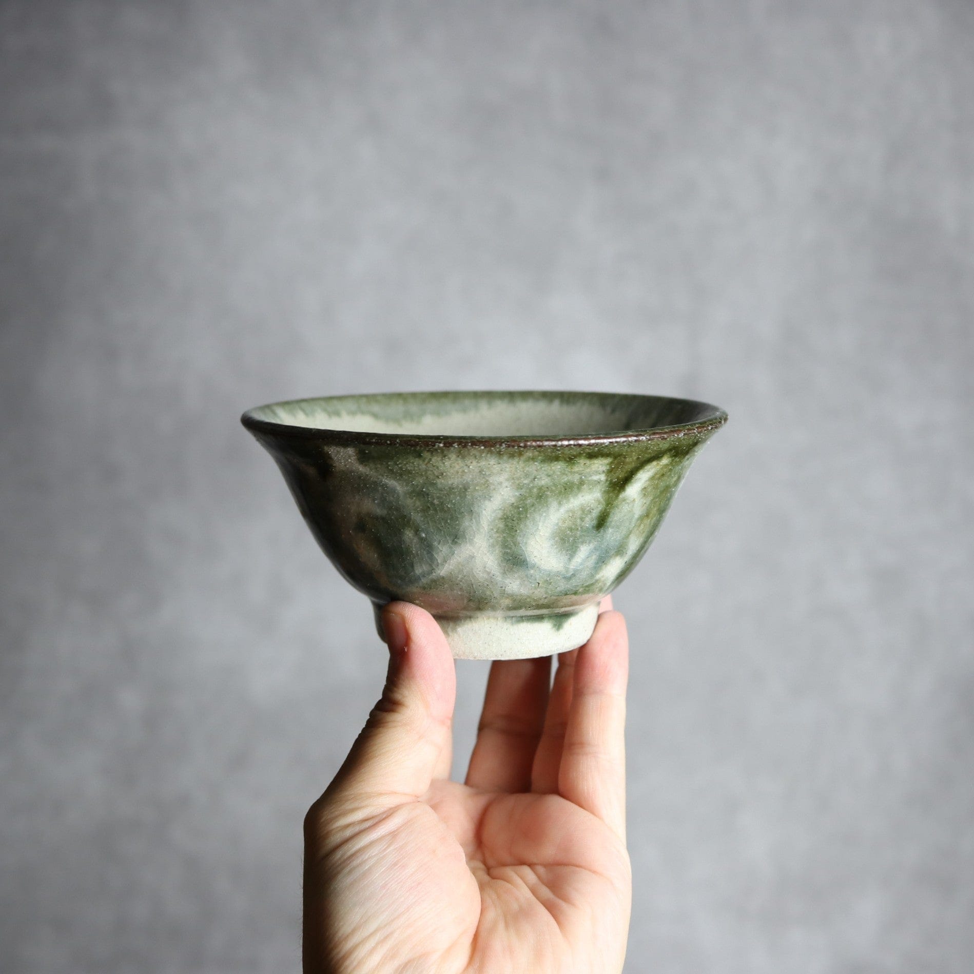 4寸マカイ3 黒呉須釉 唐草 やちむん 陶器 榮一工房｜榮一工房