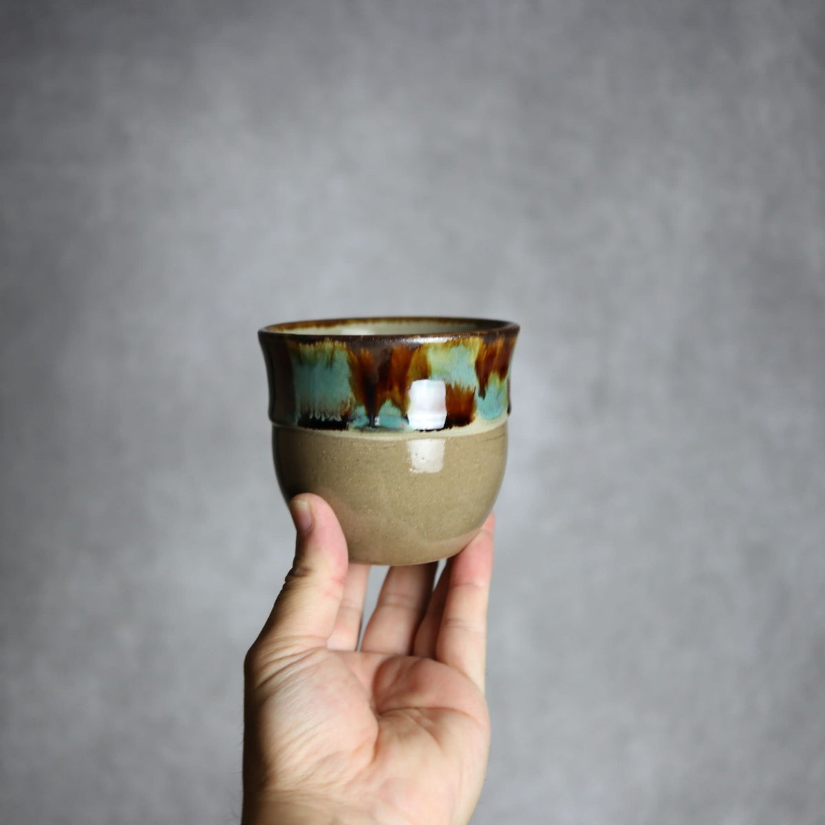 丸フリーカップ1 三彩 やちむん 陶器 エドメ陶房 やちむん 陶器.