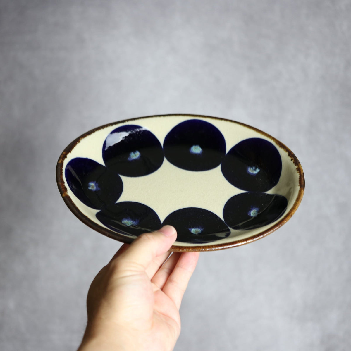 オーバル皿1 青丸紋 やちむん 陶器 エドメ陶房 やちむん 陶器.