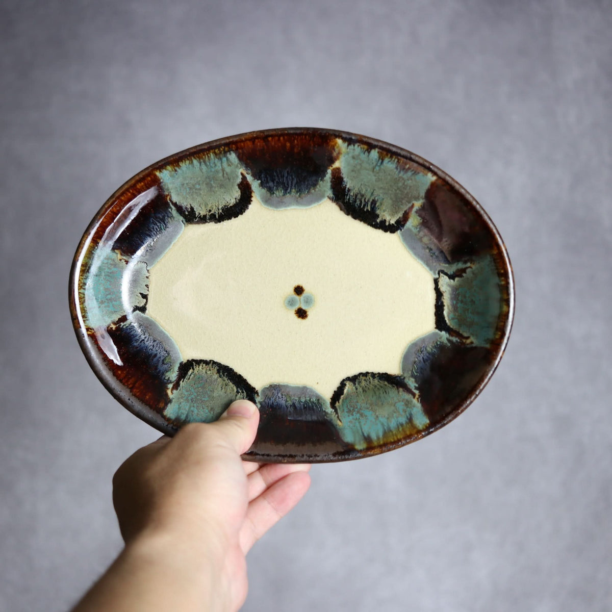 オーバル皿1 三彩紋 やちむん 陶器 エドメ陶房 やちむん 陶器.
