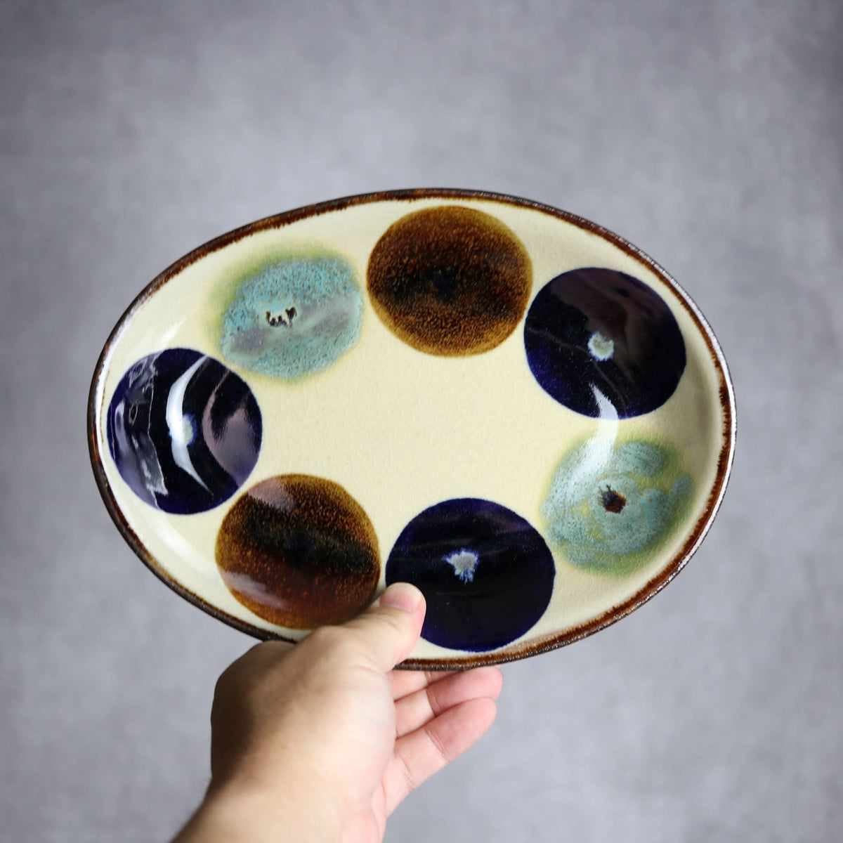 オーバル皿1 三彩丸紋 やちむん 陶器 エドメ陶房 やちむん 陶器.